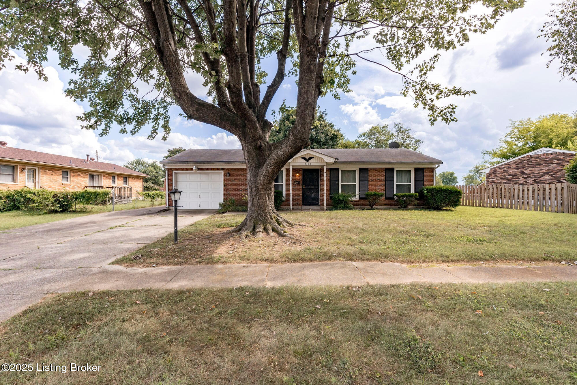5402 Winslow Dr