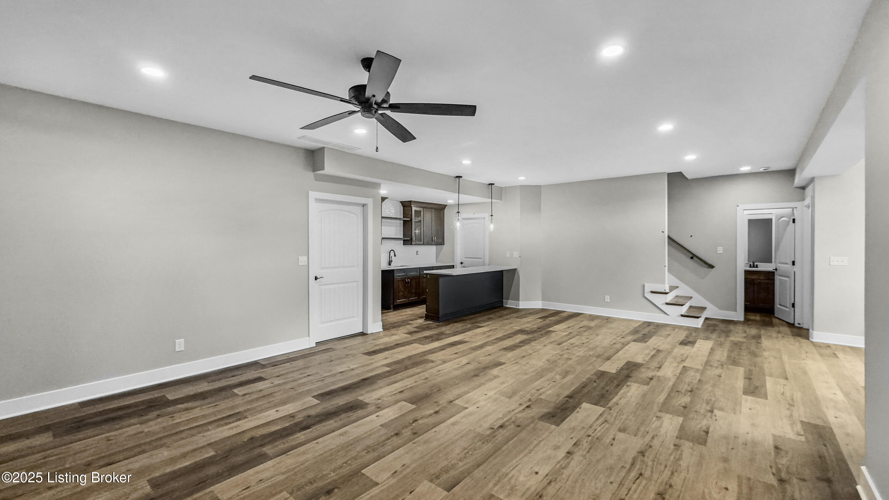7905 Wagon Trail Ct