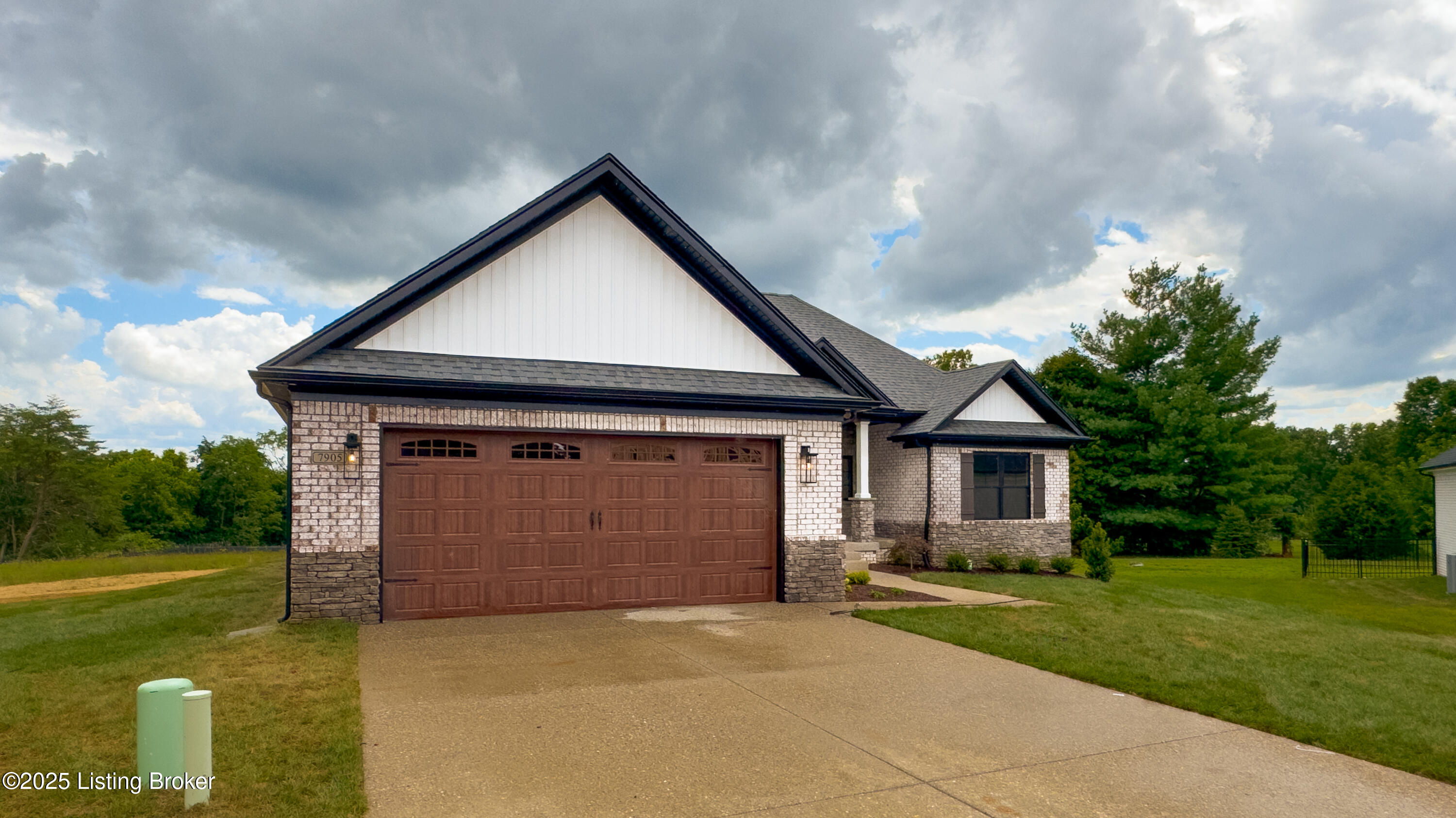 7905 Wagon Trail Ct