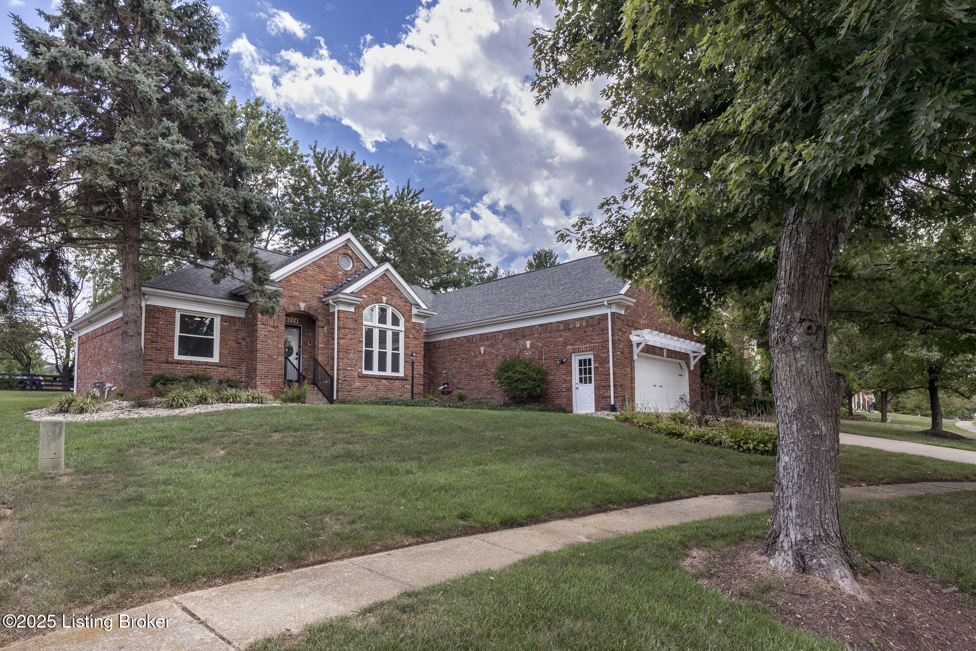10724 Eagle Ridge Pl