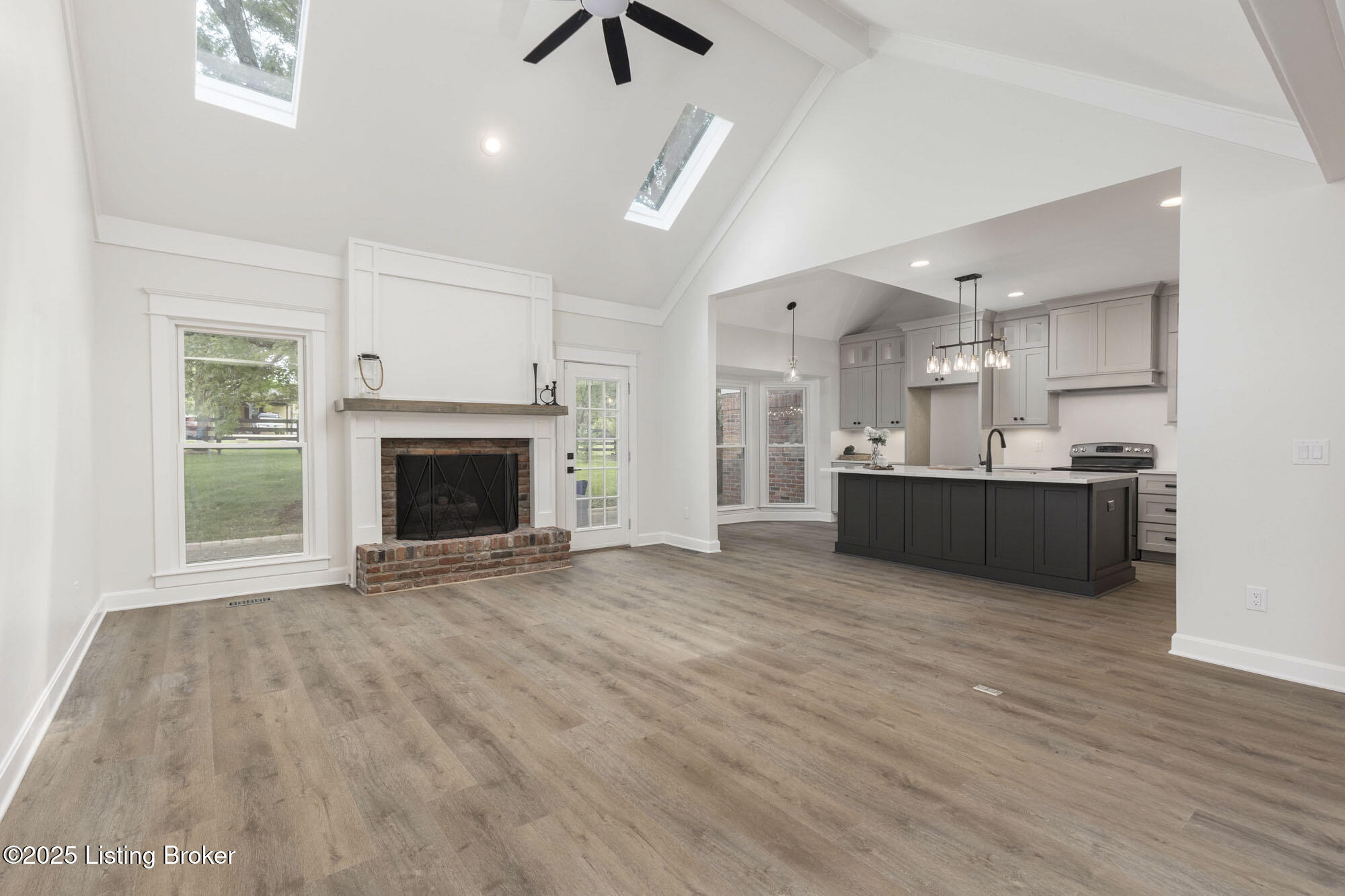 10724 Eagle Ridge Pl