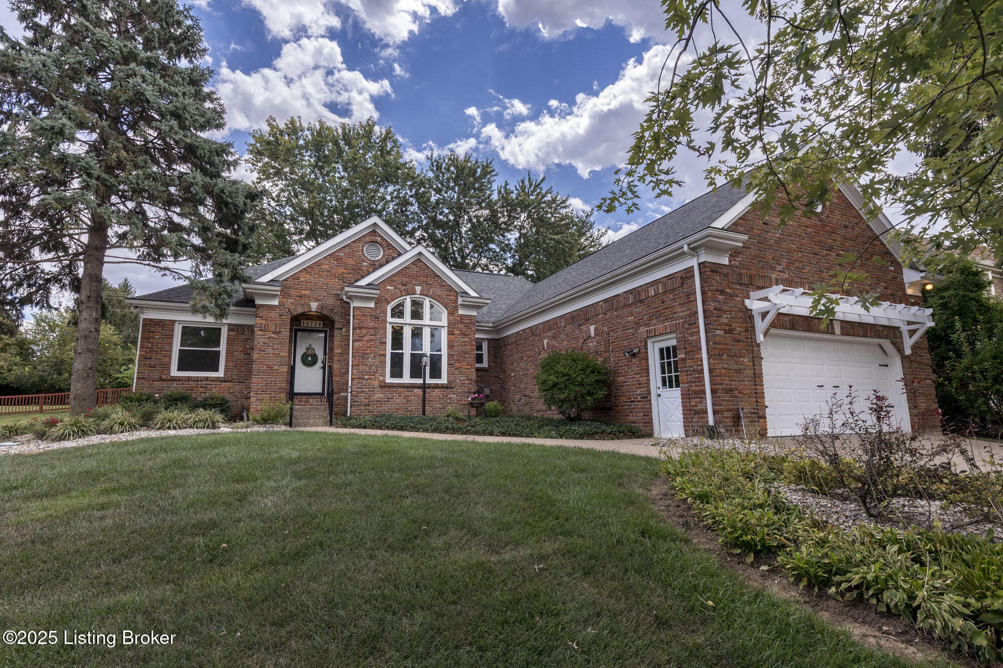 10724 Eagle Ridge Pl