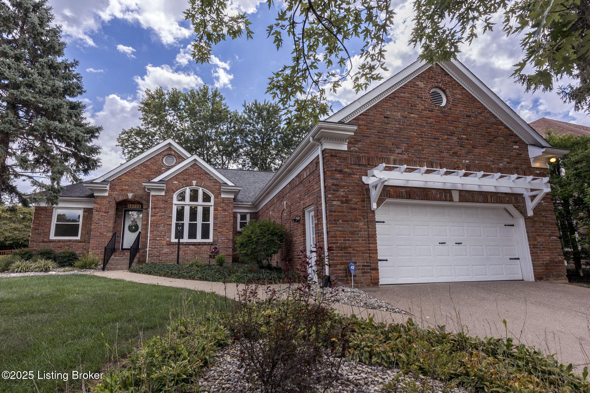 10724 Eagle Ridge Pl