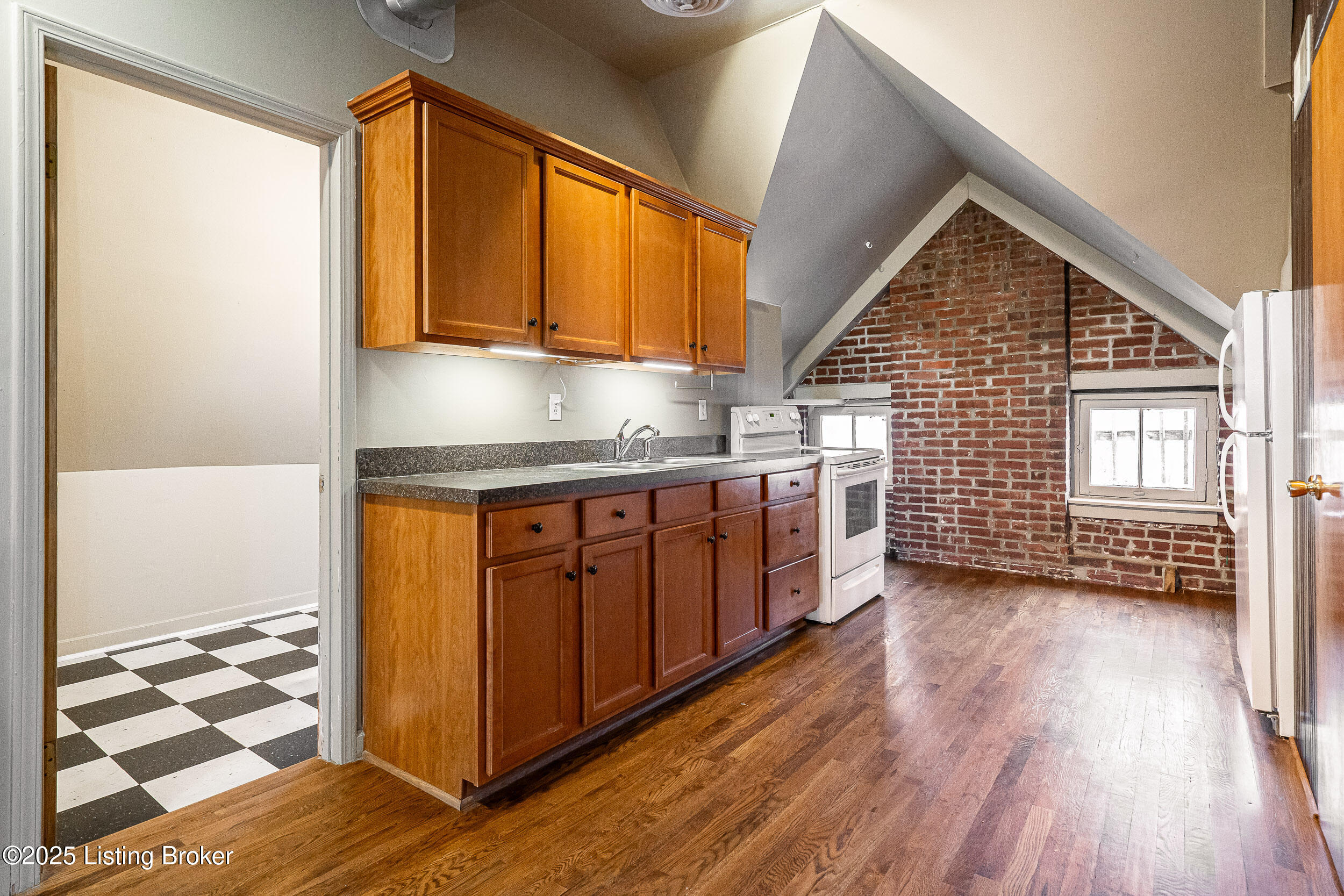 211 Haldeman Ave