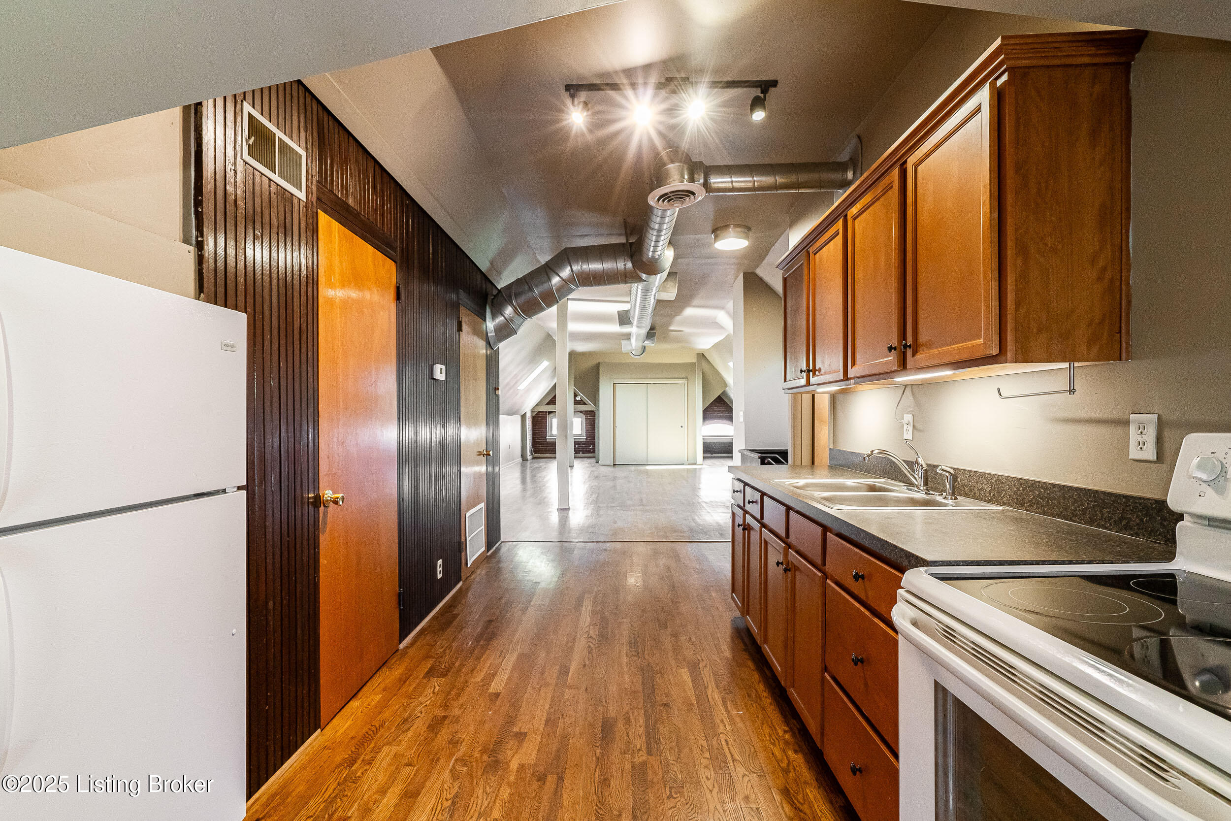 211 Haldeman Ave