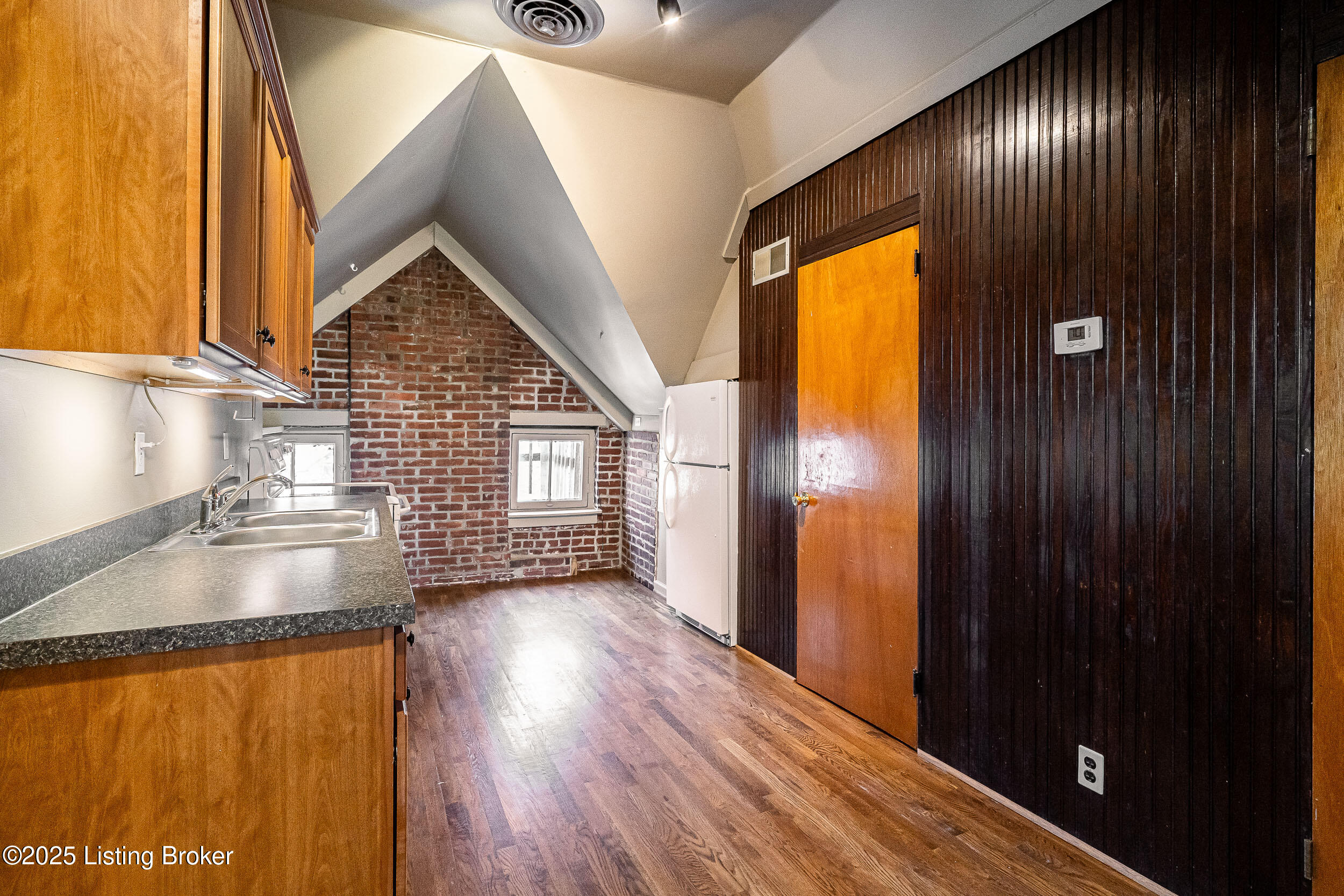 211 Haldeman Ave