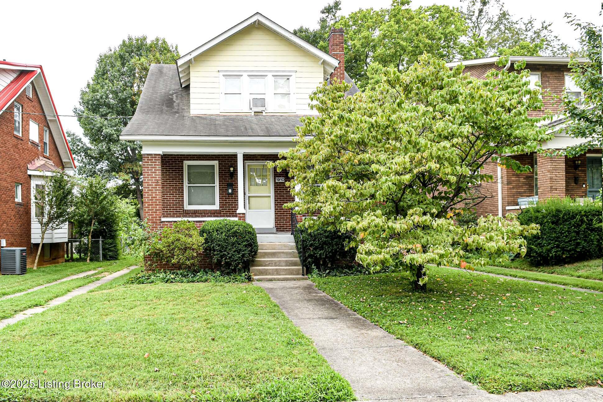 1910 Roanoke Ave