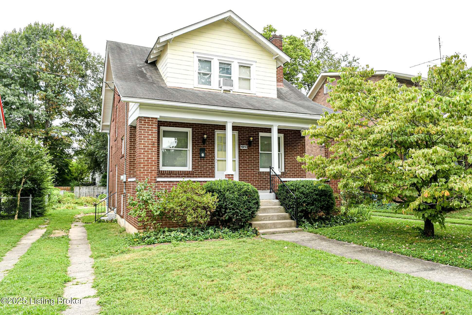 1910 Roanoke Ave