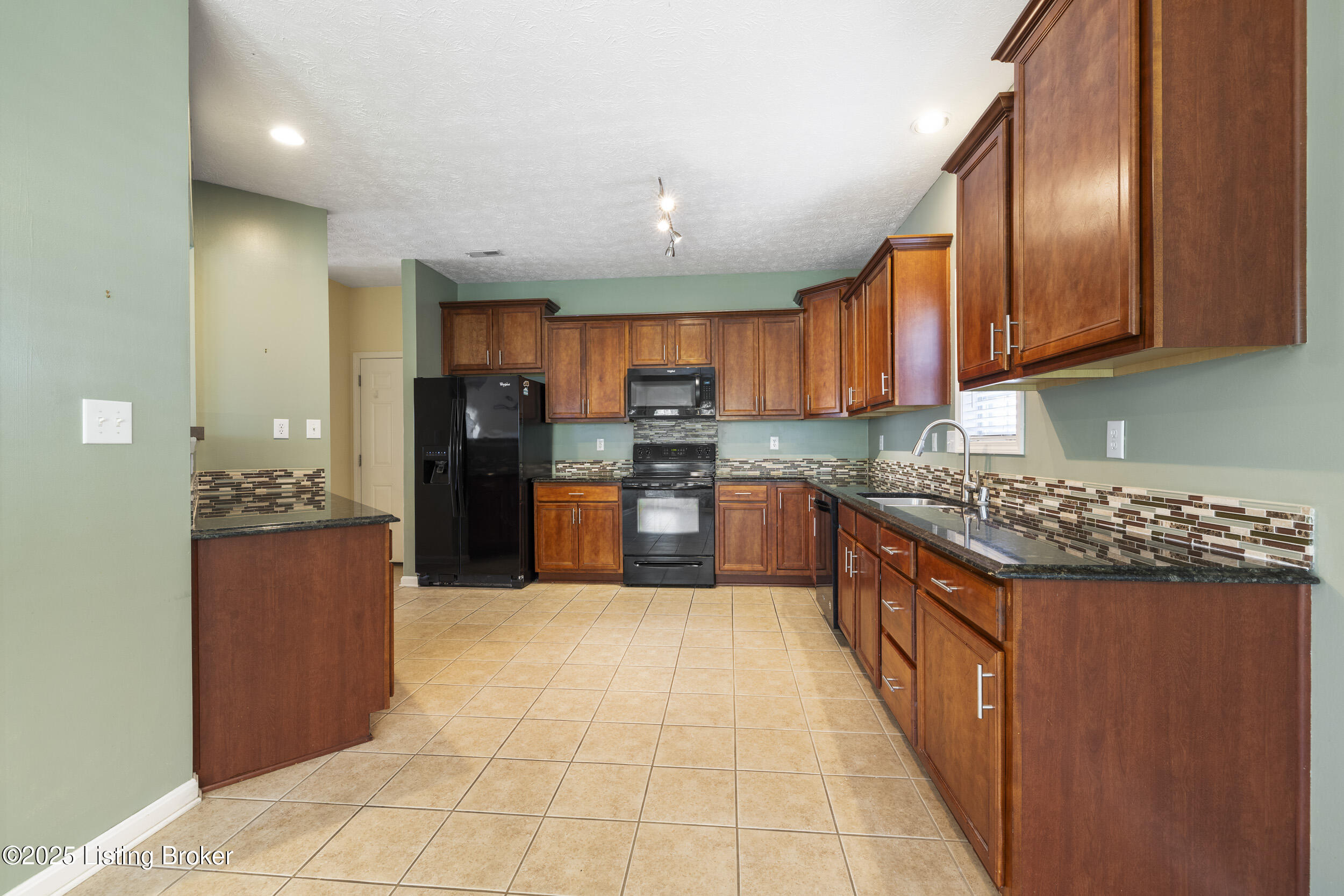 8811 Eli Dr