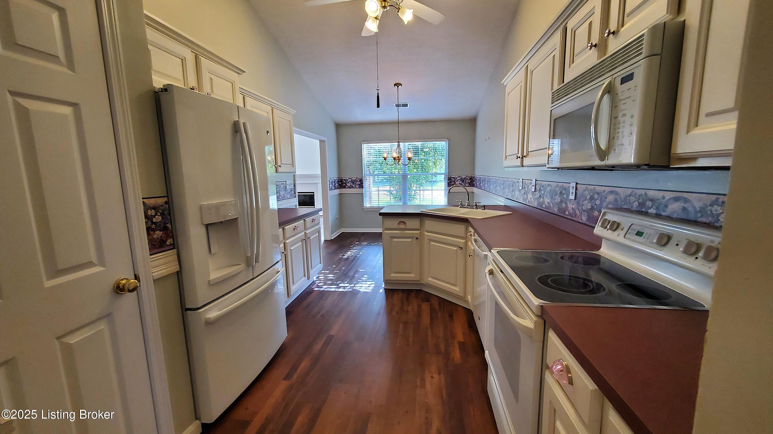 9703 Pepperdine Dr