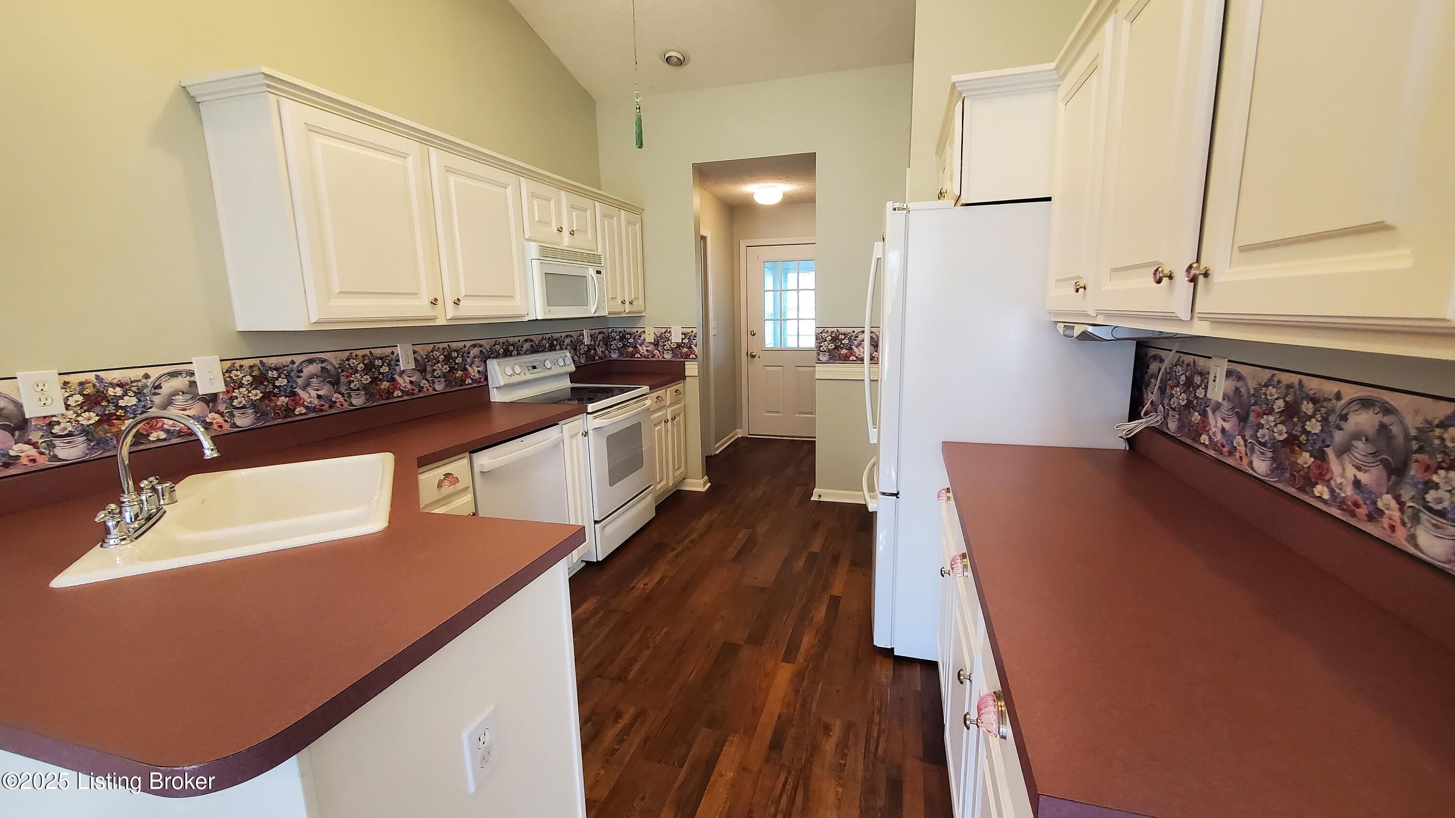 9703 Pepperdine Dr
