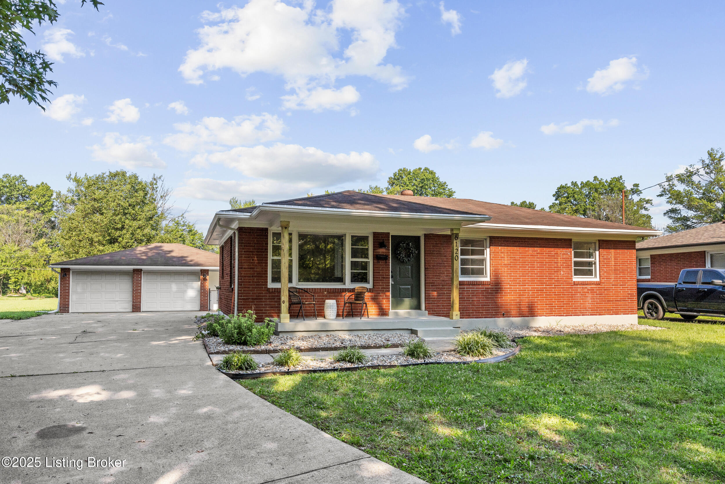 6120 Gloria Ln