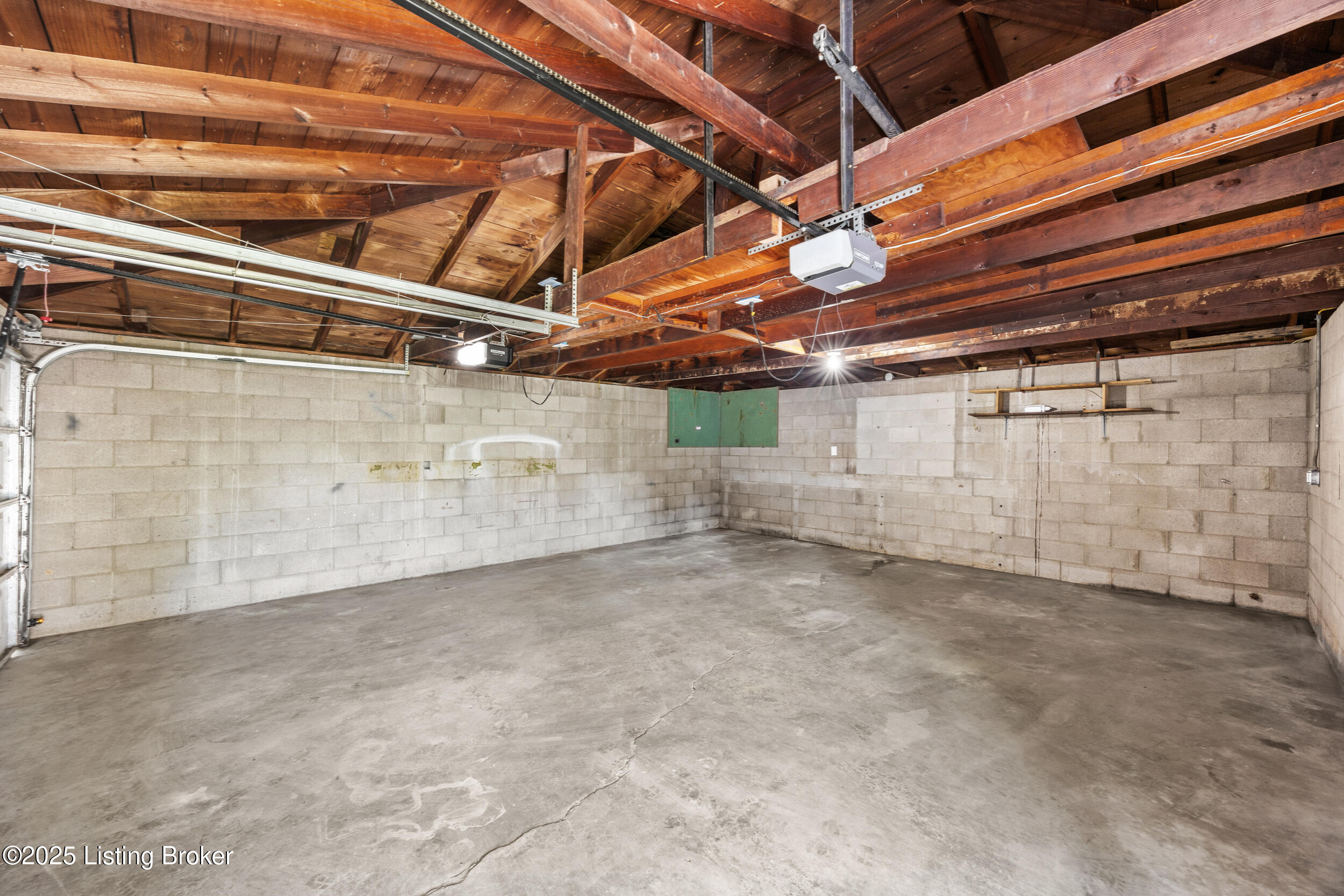 6120 Gloria Ln
