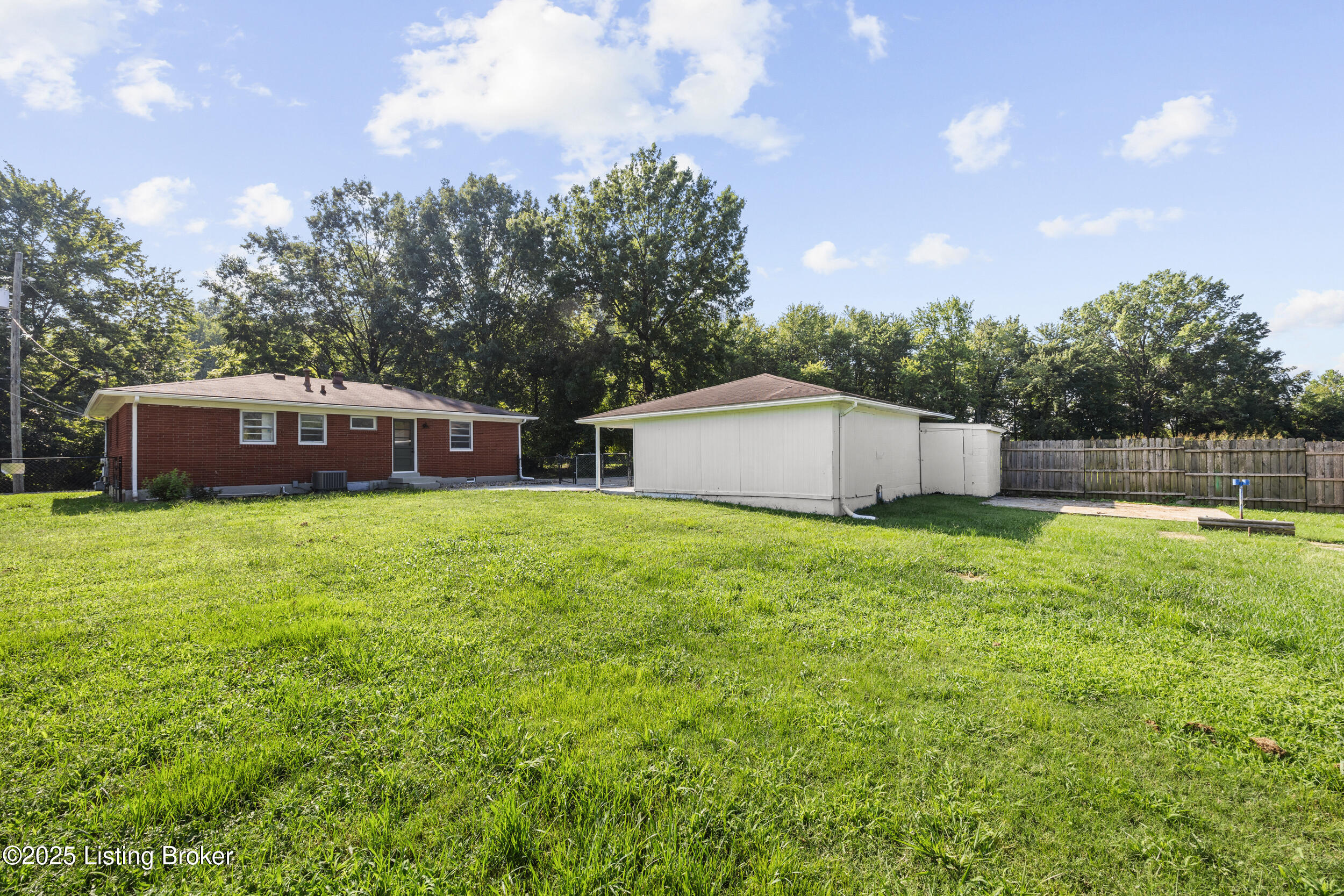 6120 Gloria Ln