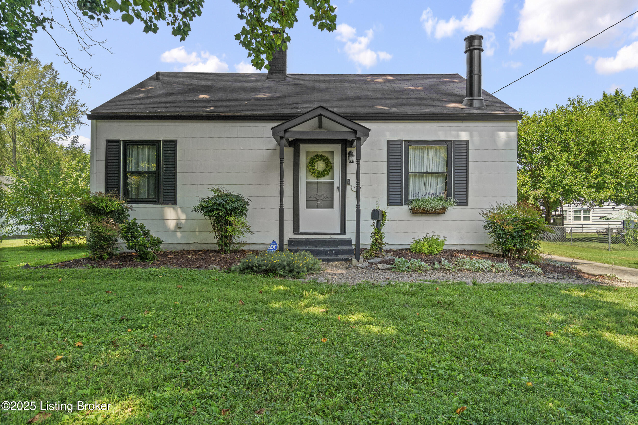 3705 Locust Ave