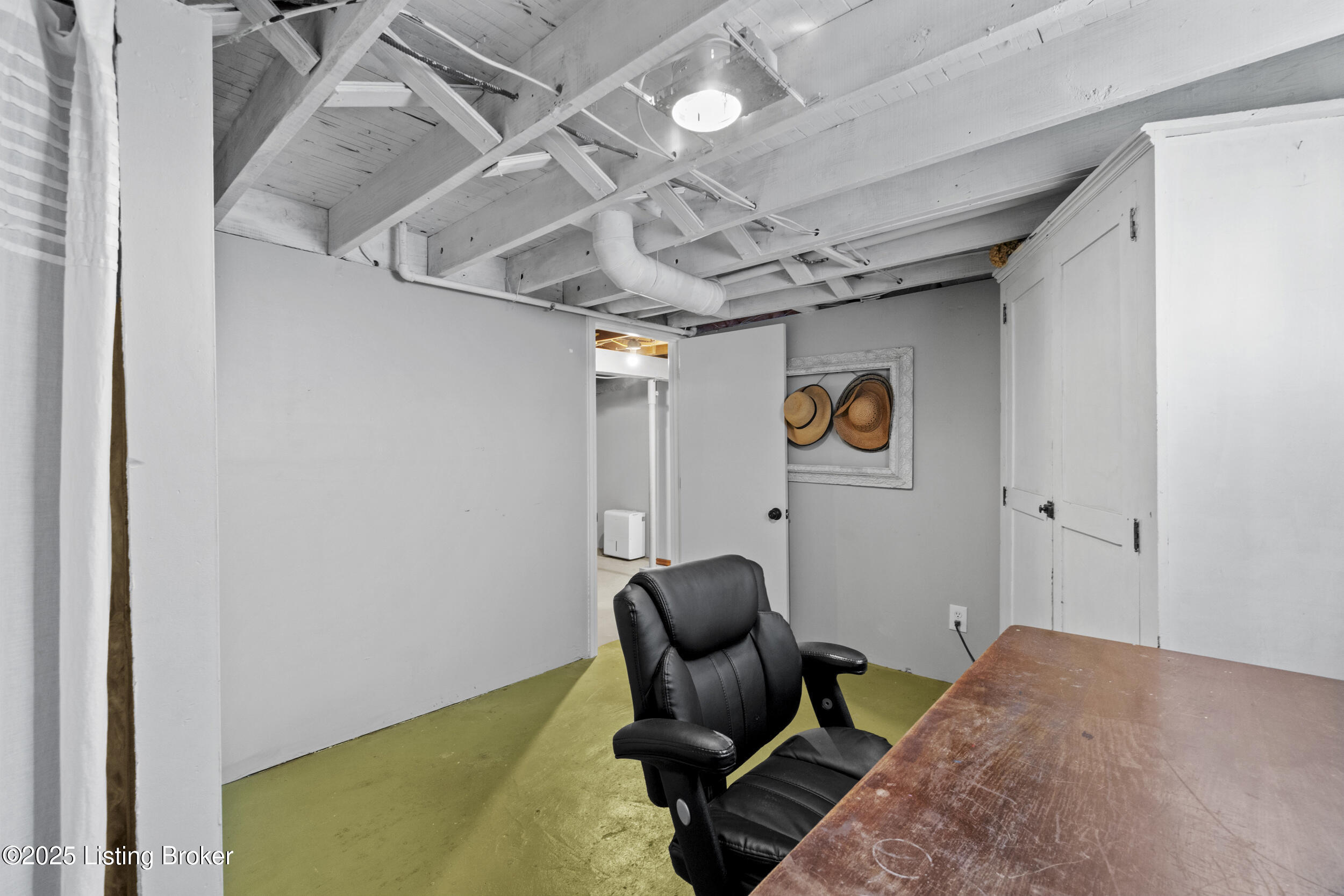 3705 Locust Ave