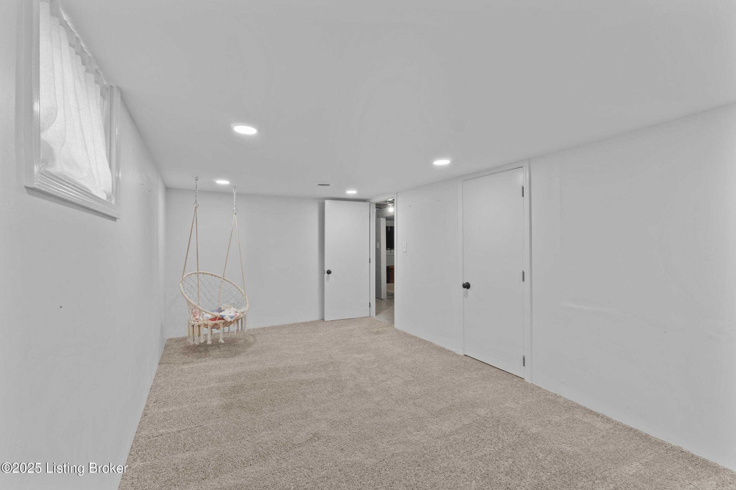 3705 Locust Ave