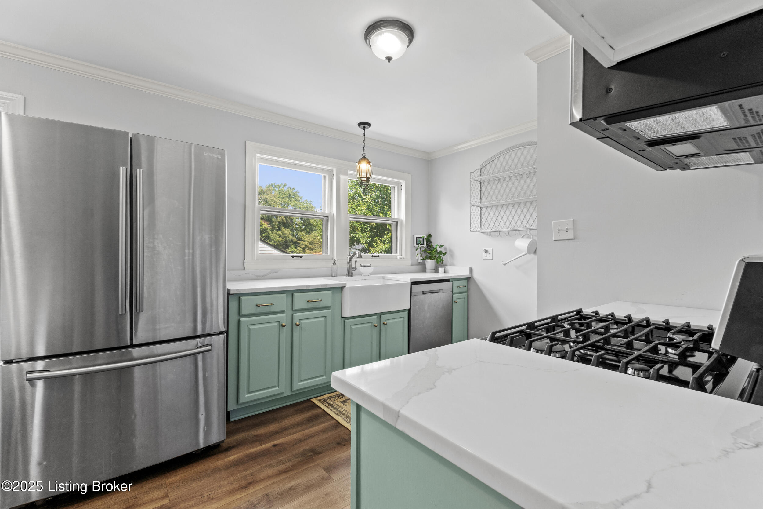 3705 Locust Ave