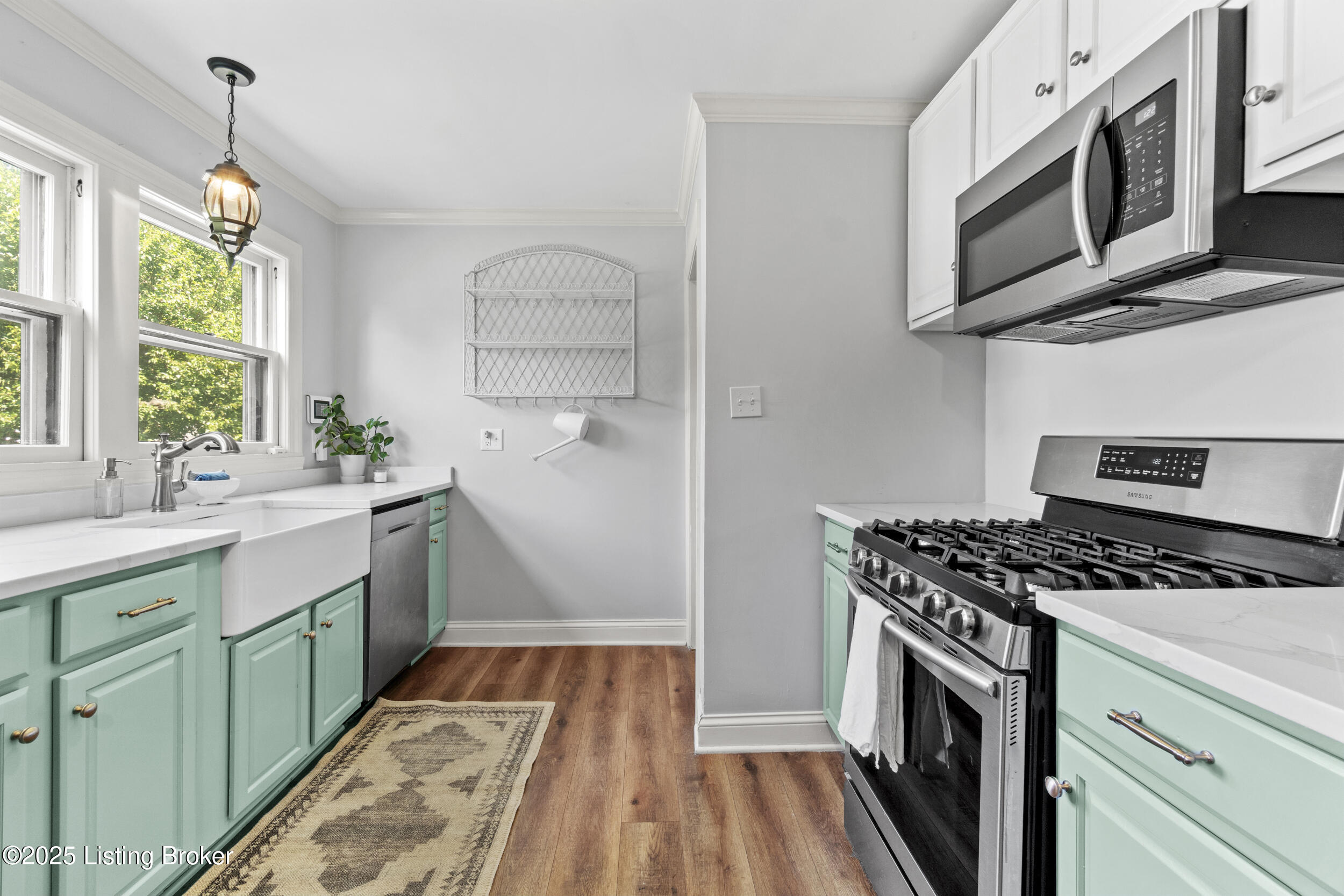 3705 Locust Ave