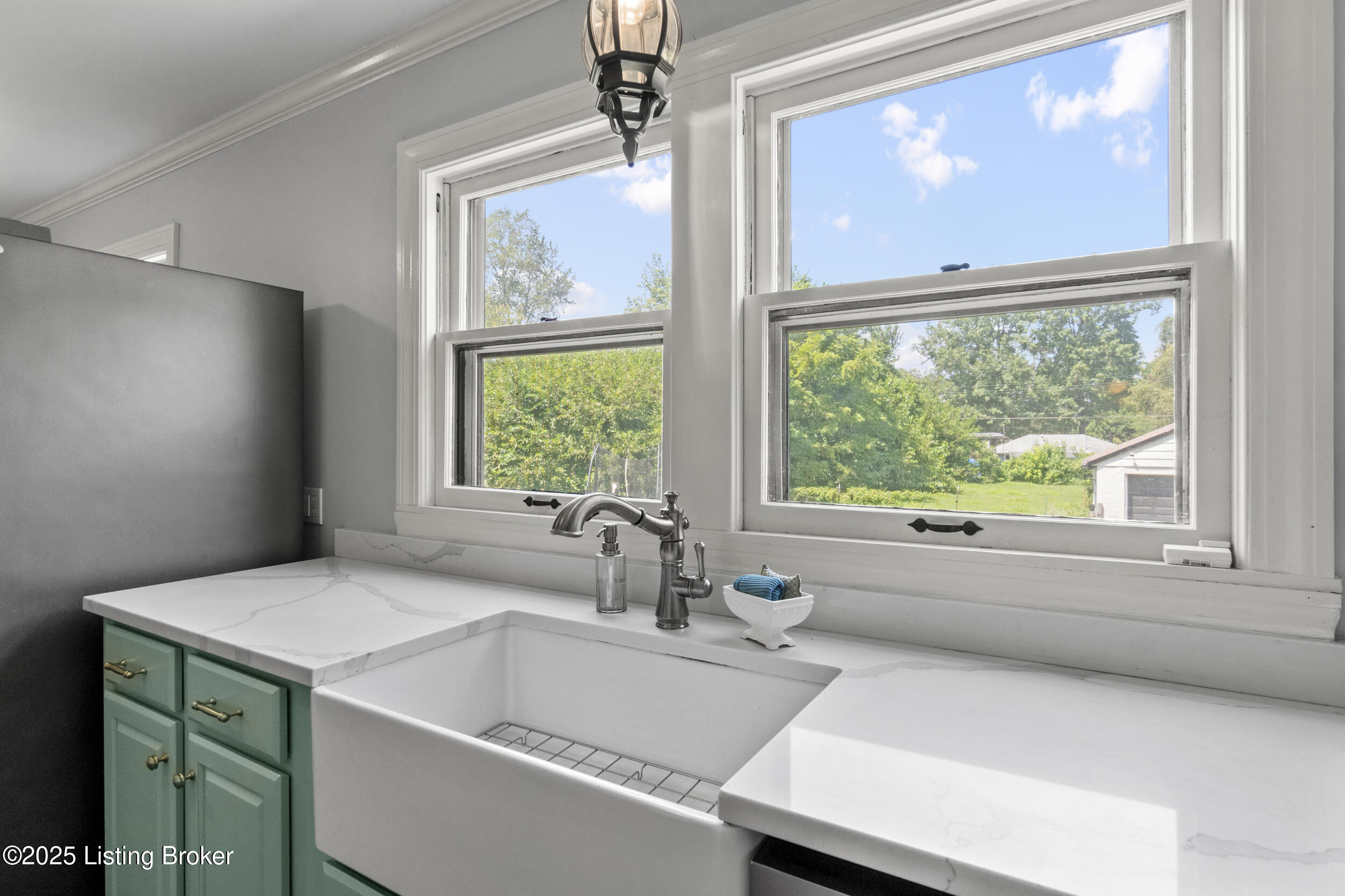 3705 Locust Ave