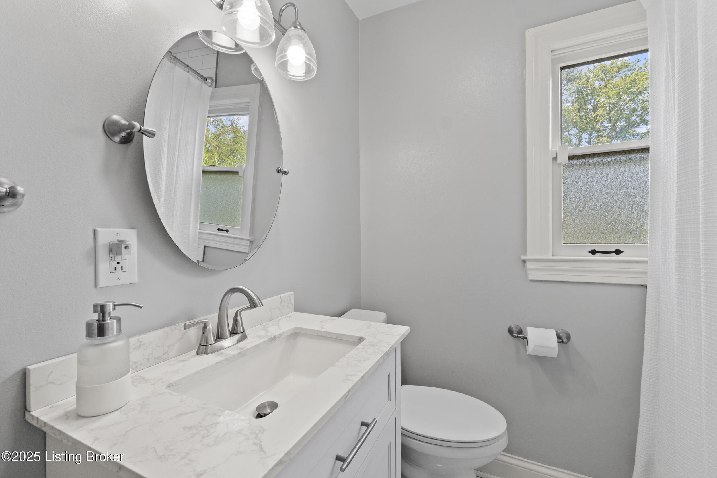 3705 Locust Ave