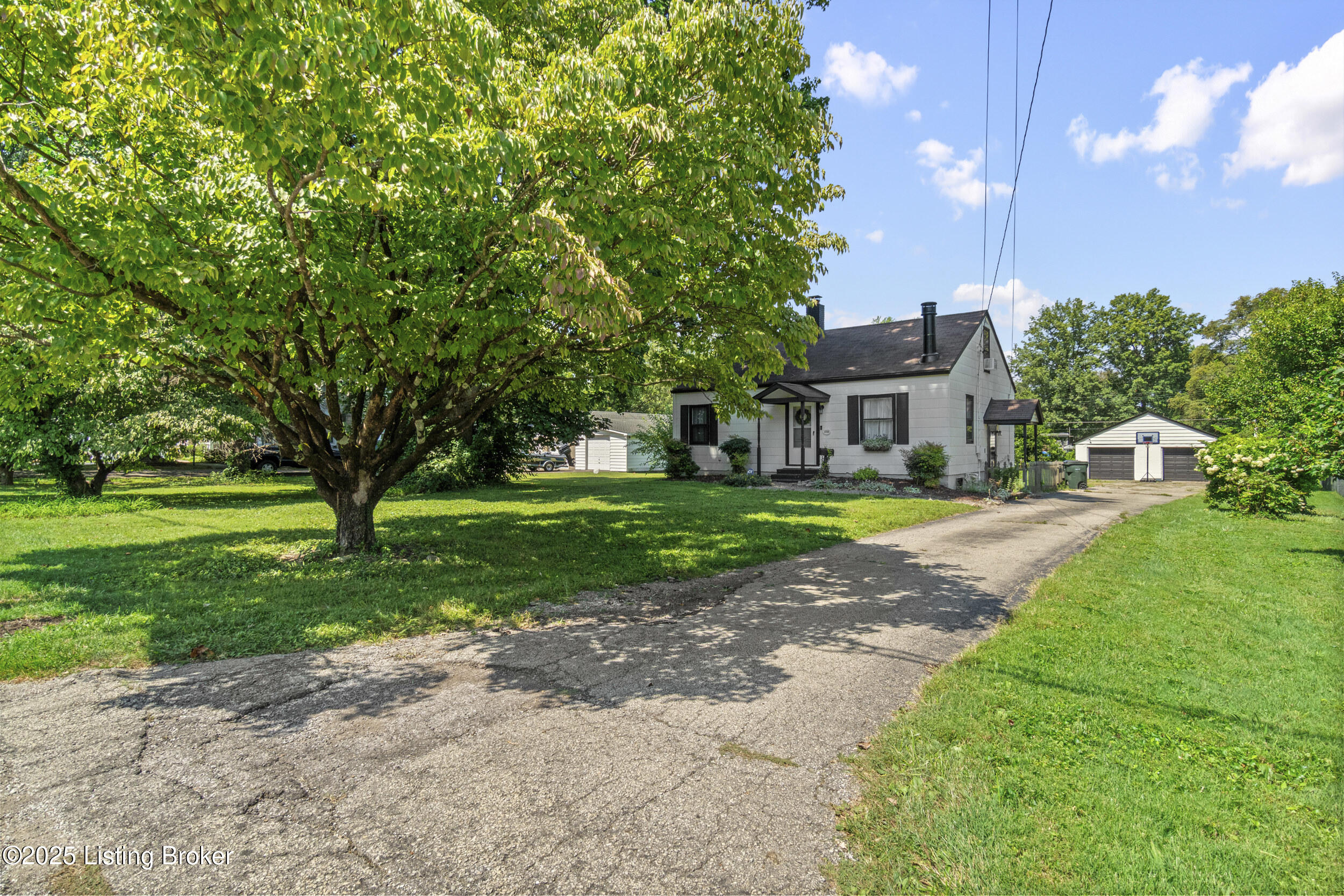 3705 Locust Ave