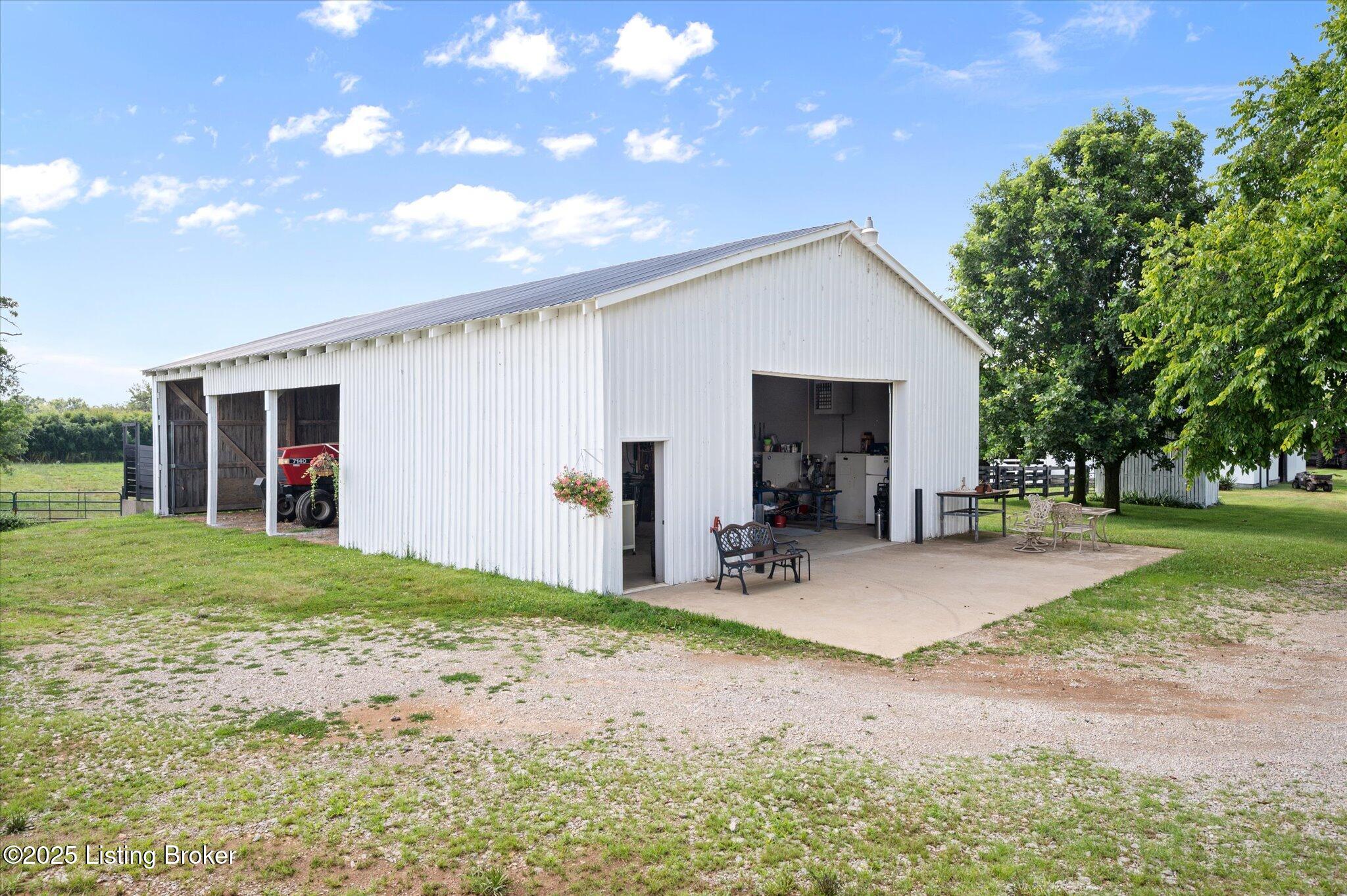 672 Locust Ln