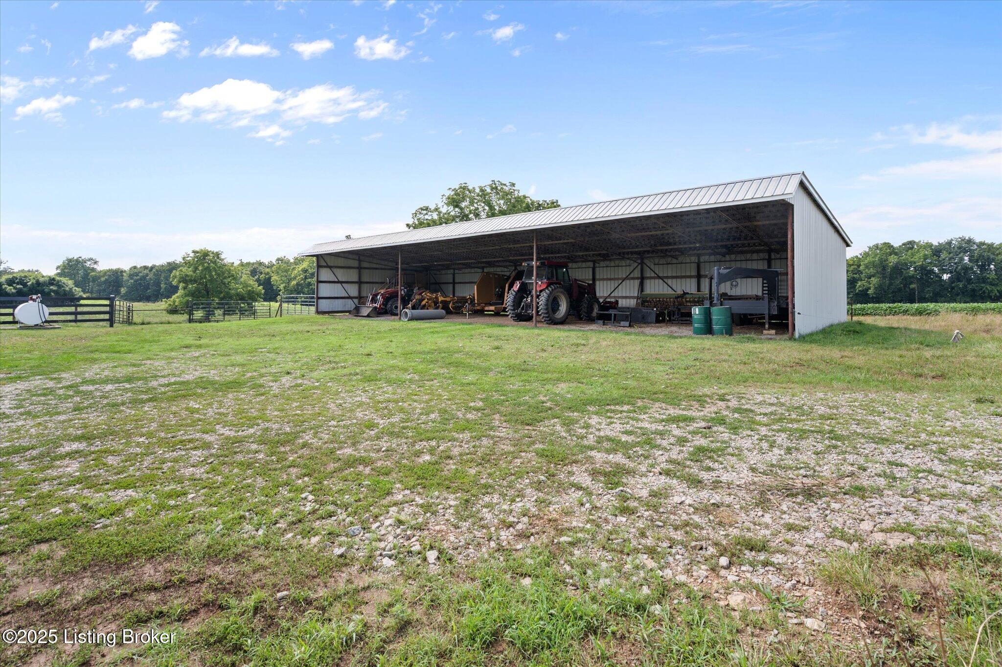 672 Locust Ln