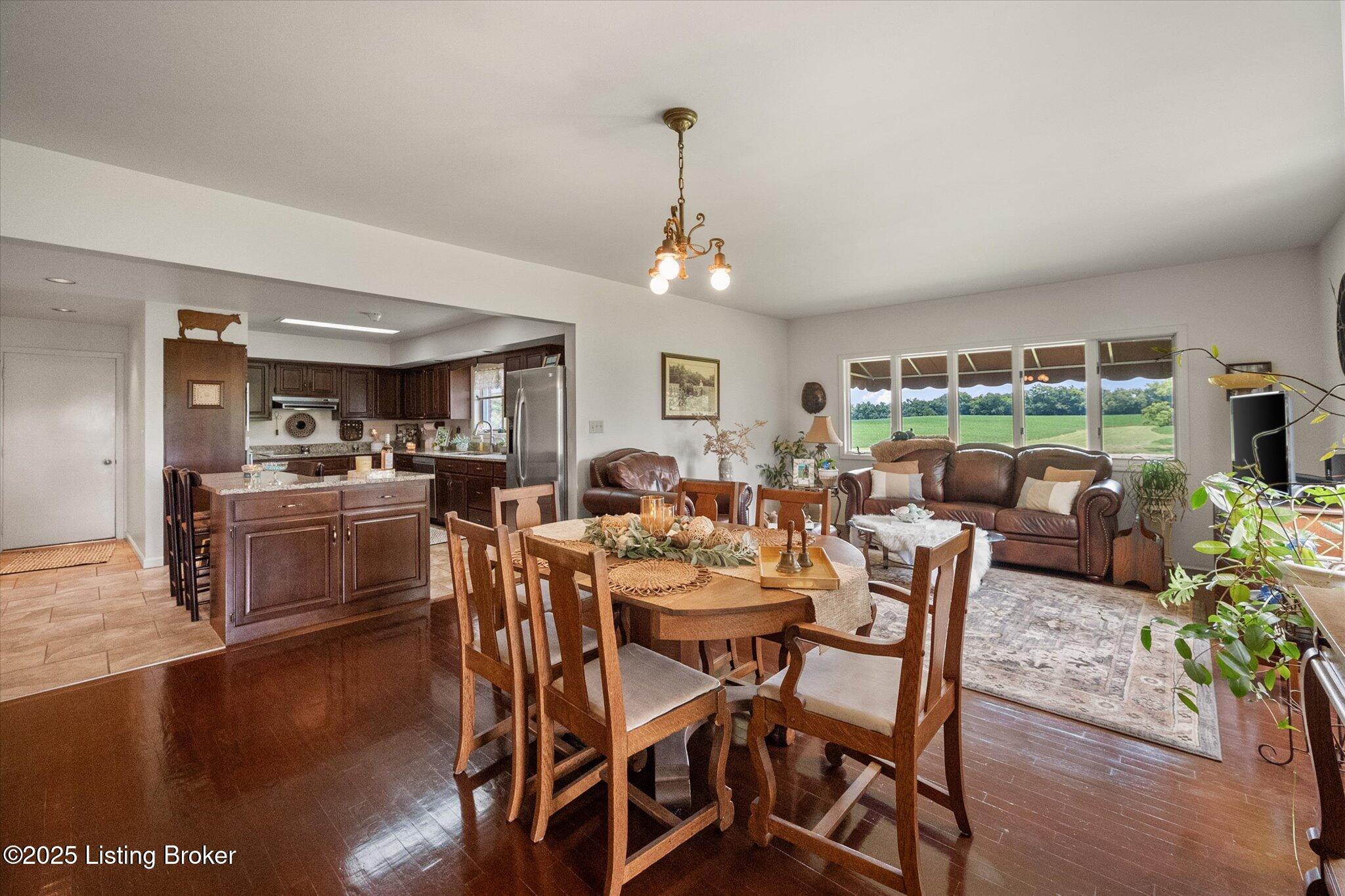672 Locust Ln