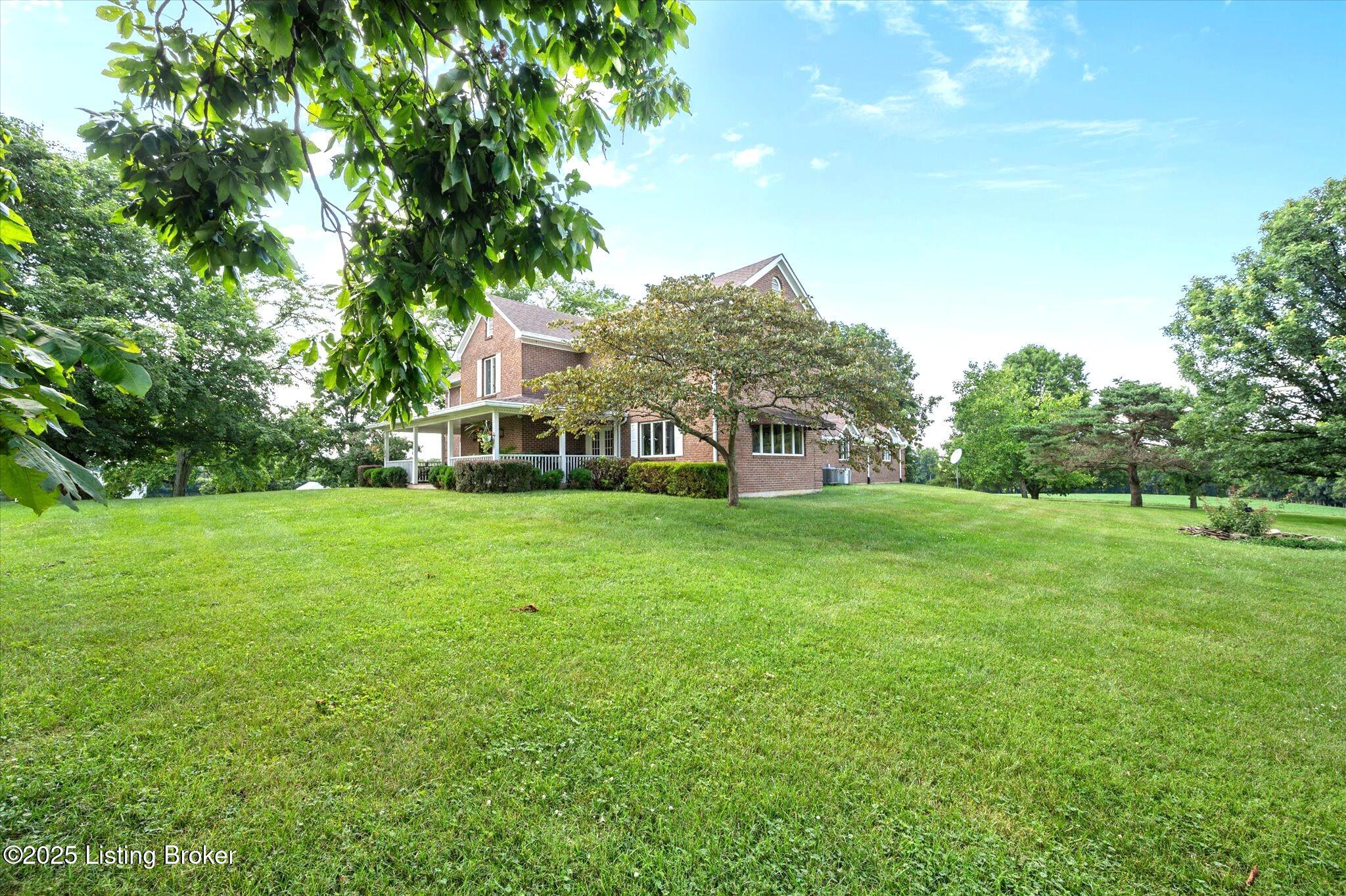 672 Locust Ln