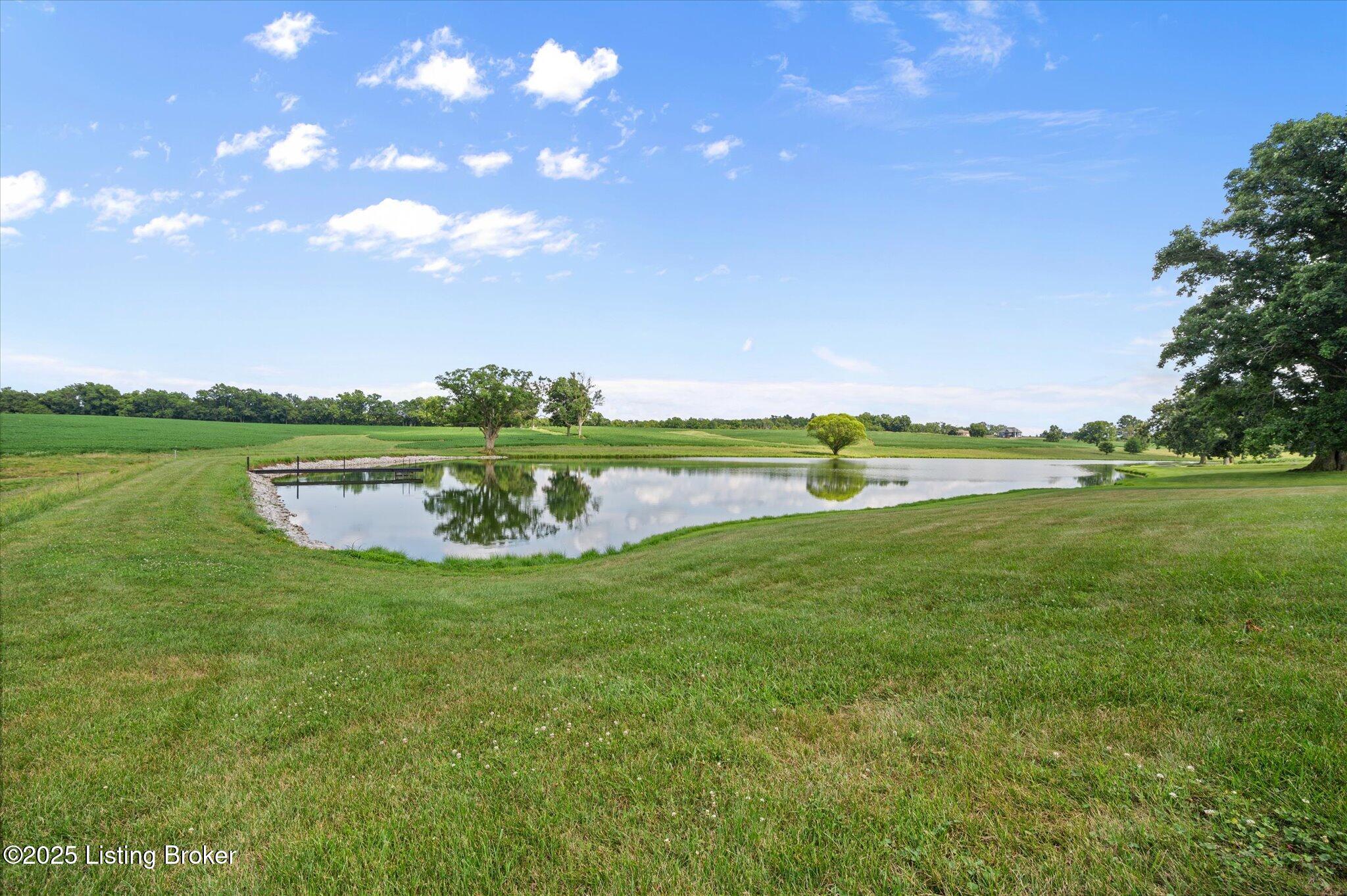 672 Locust Ln