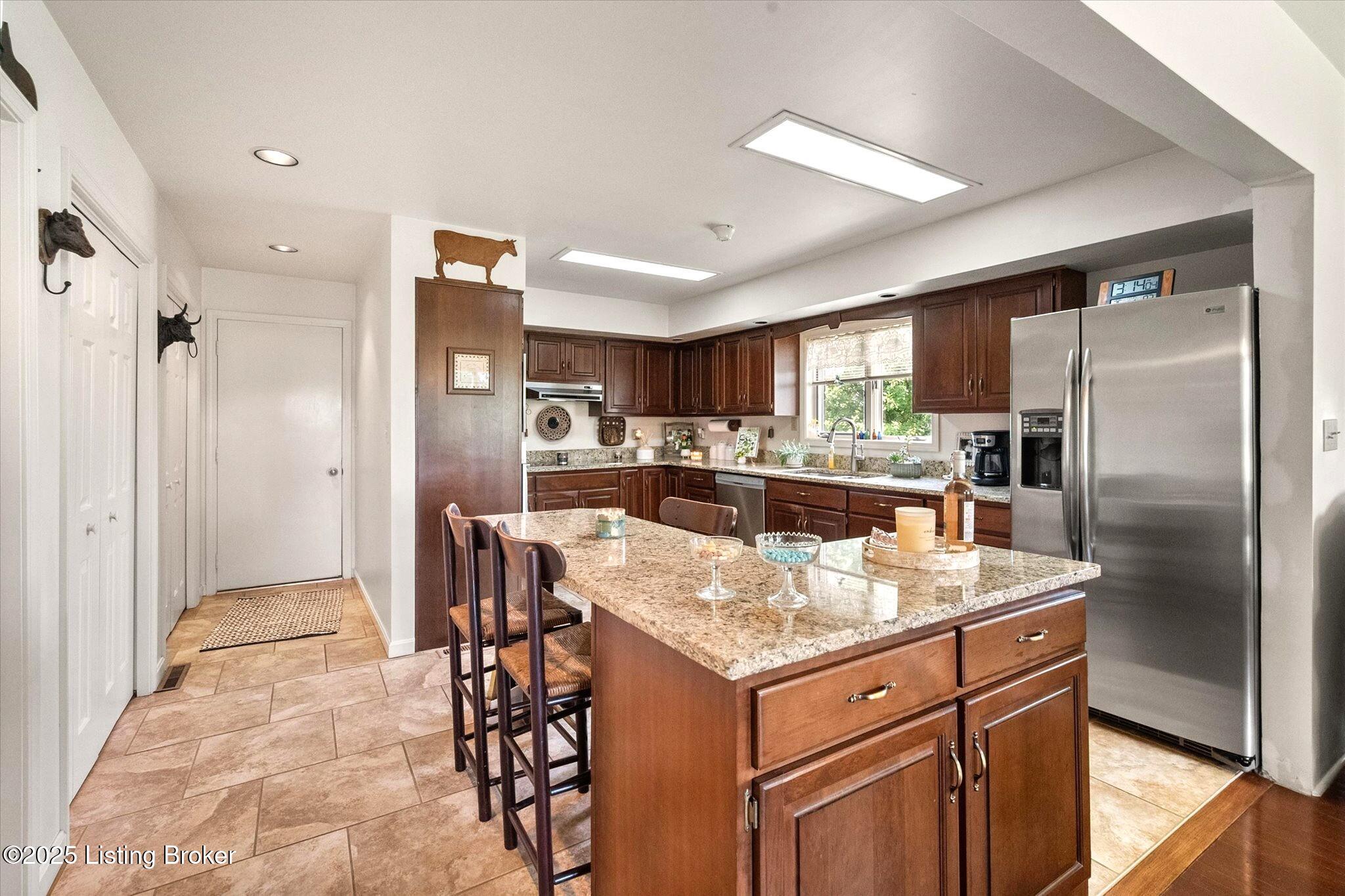 672 Locust Ln