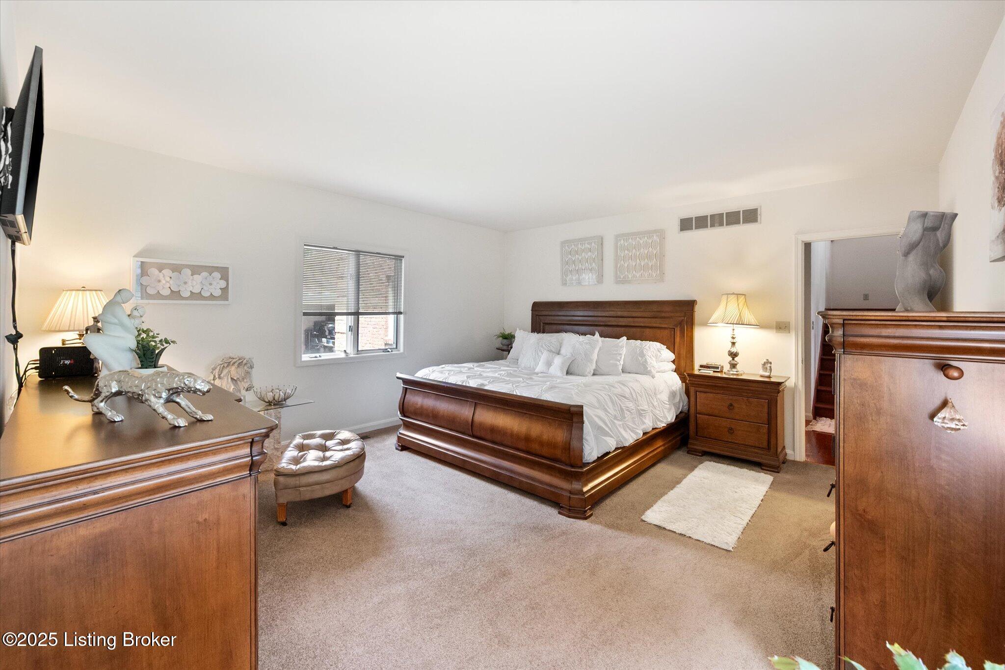 672 Locust Ln