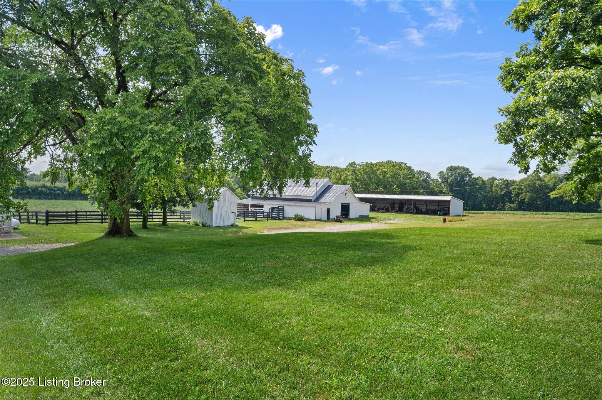 672 Locust Ln