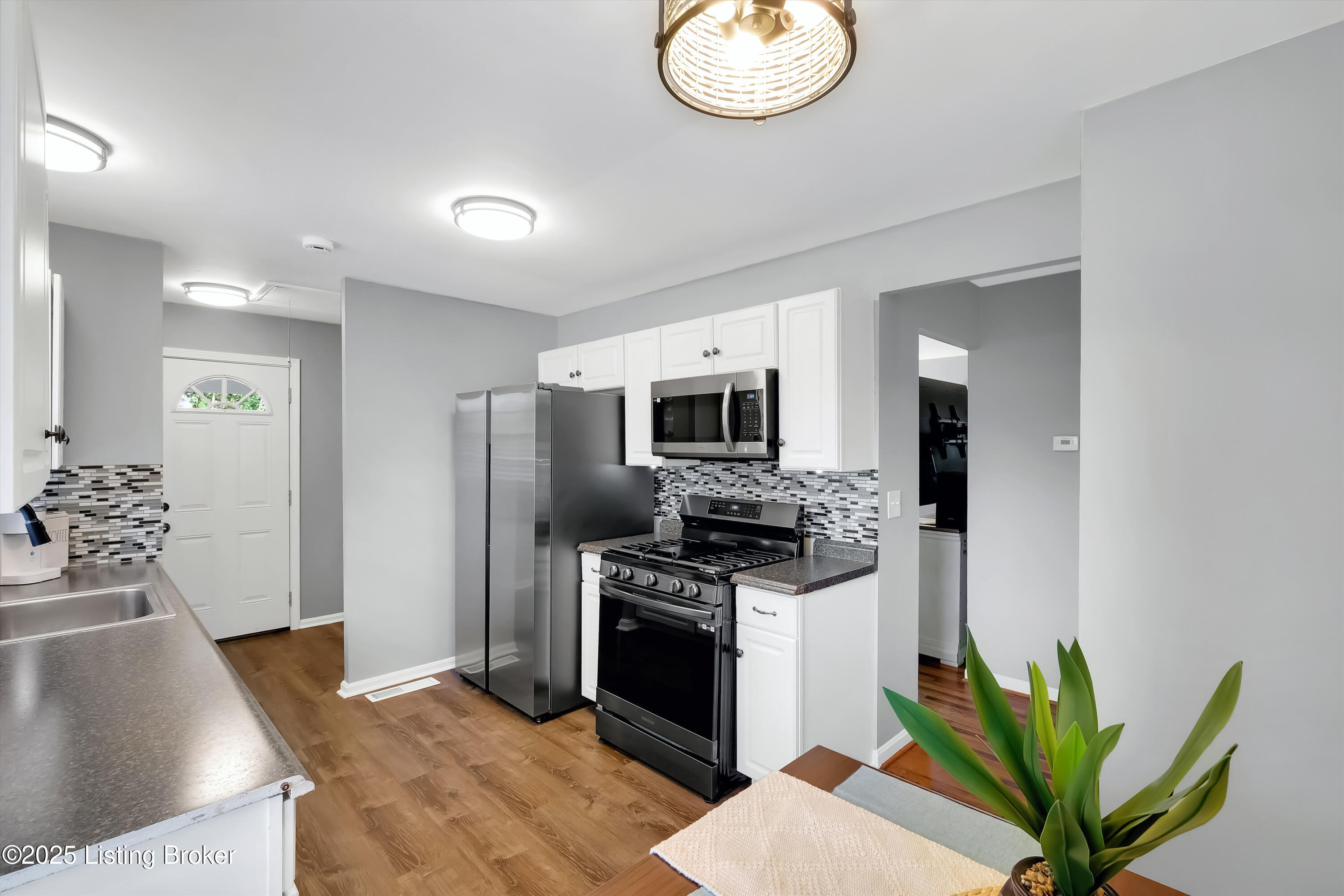 9908 Merioneth Dr