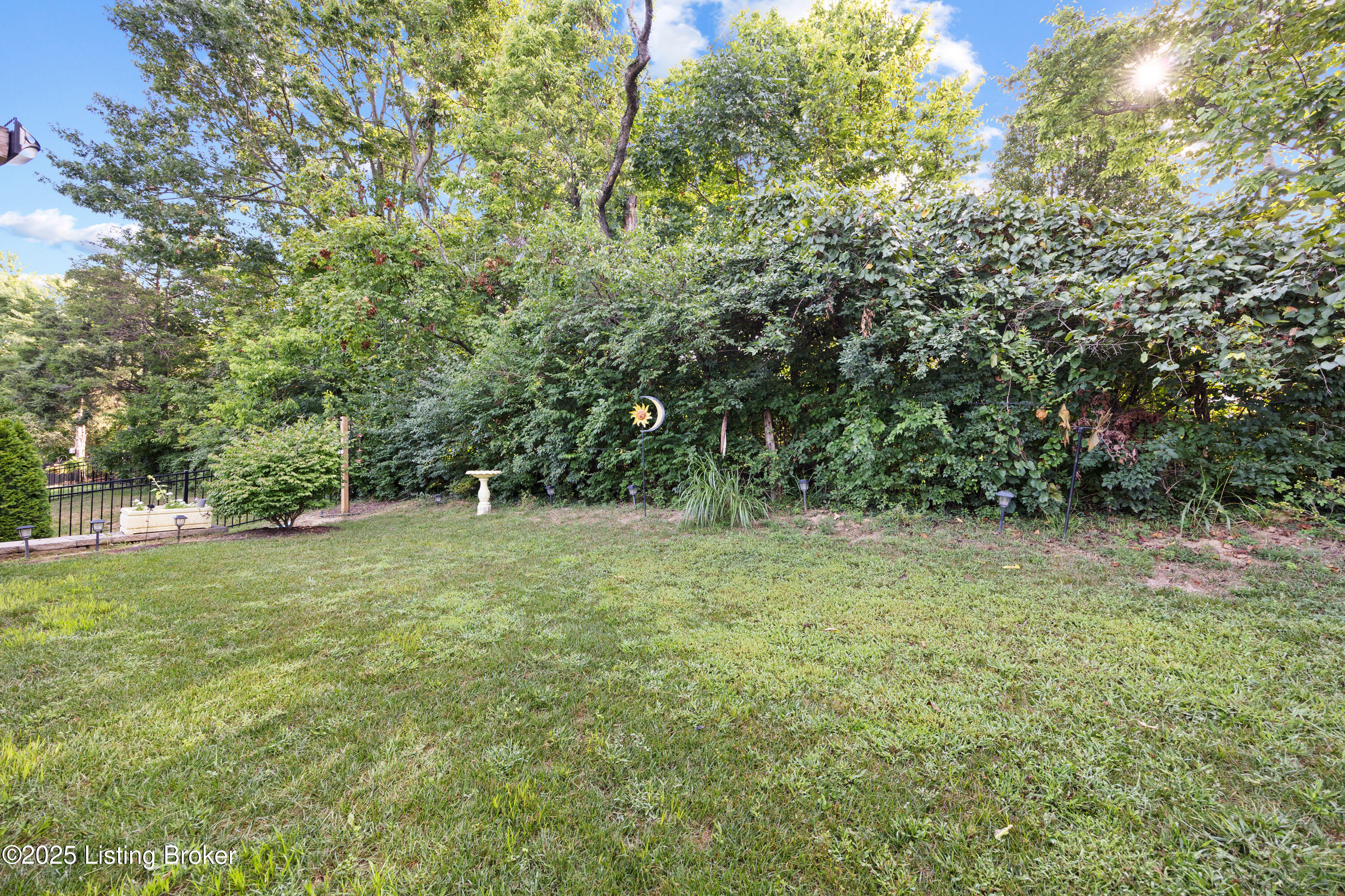 8107 Cedar Crest Ln