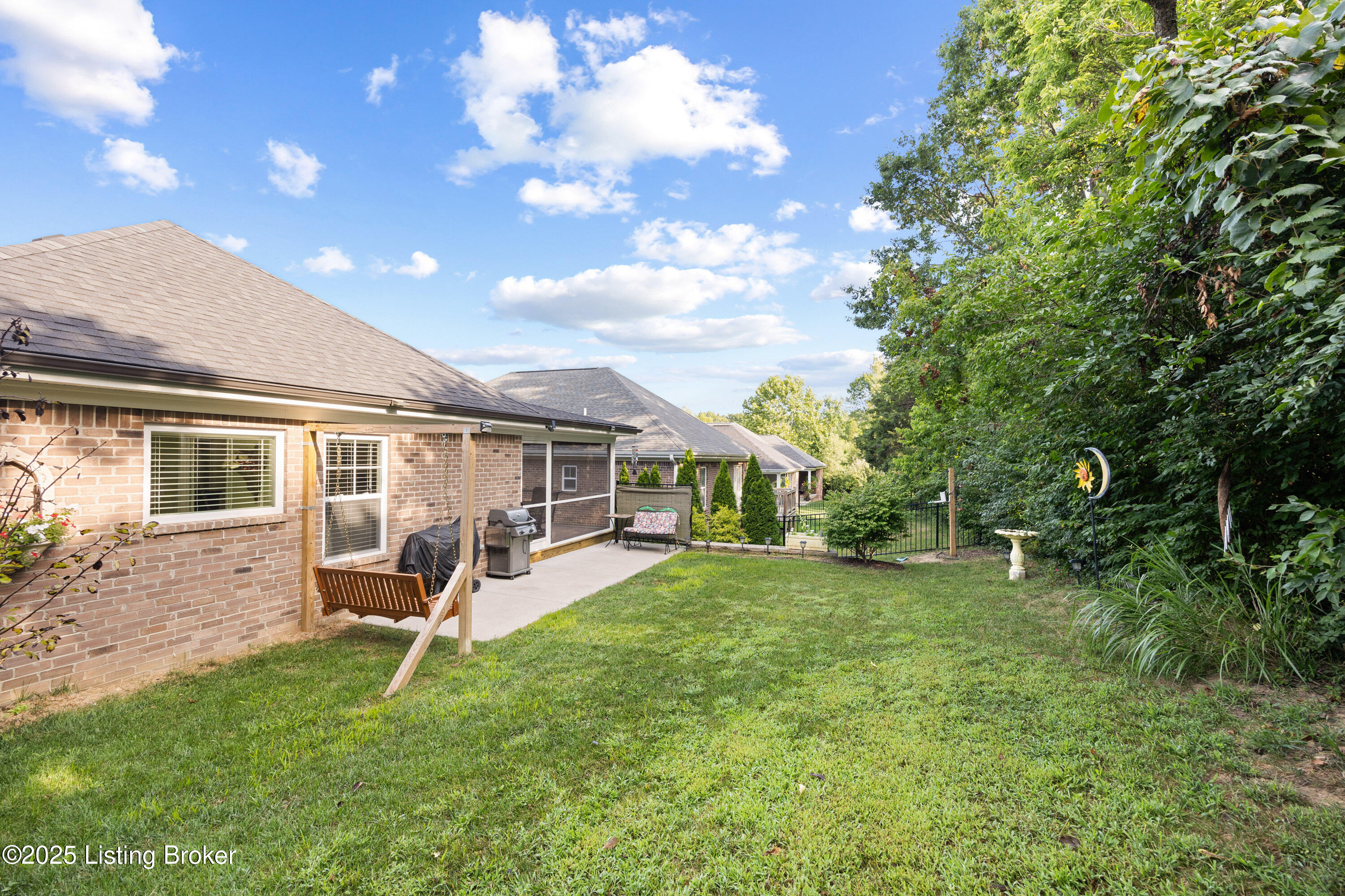 8107 Cedar Crest Ln