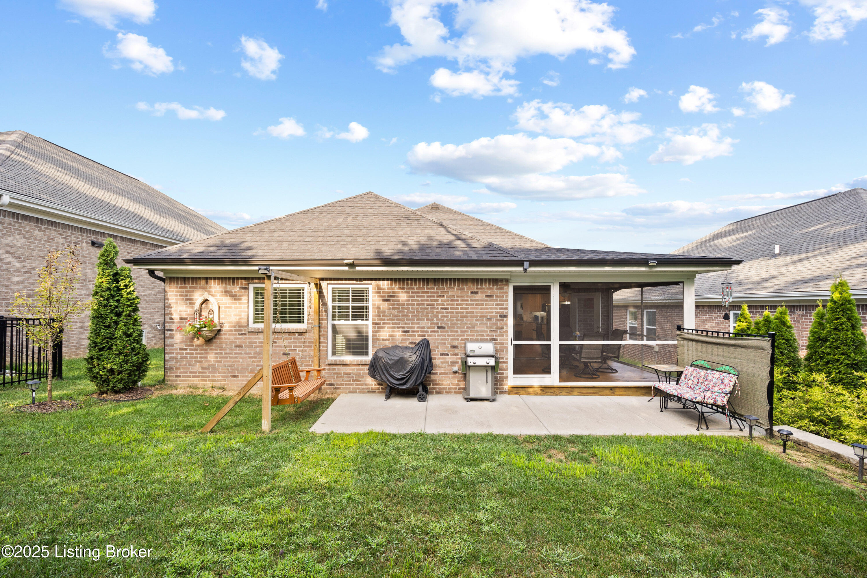 8107 Cedar Crest Ln