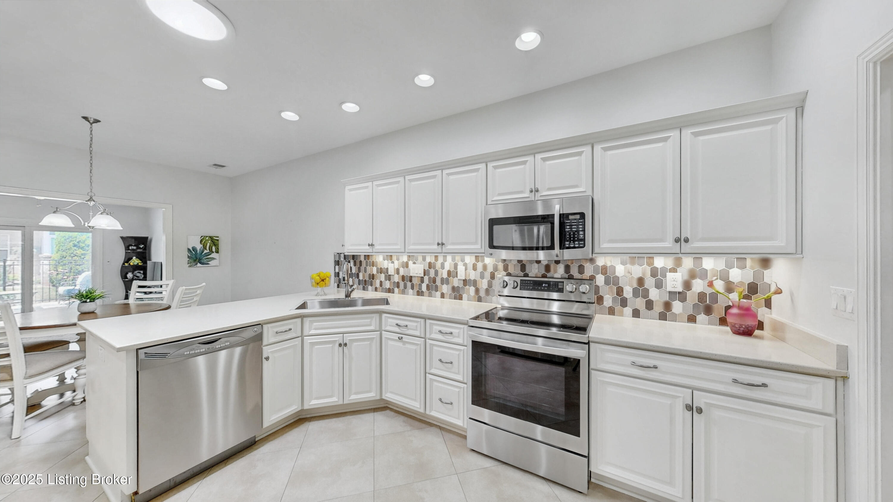 11209 Falling Springs Dr