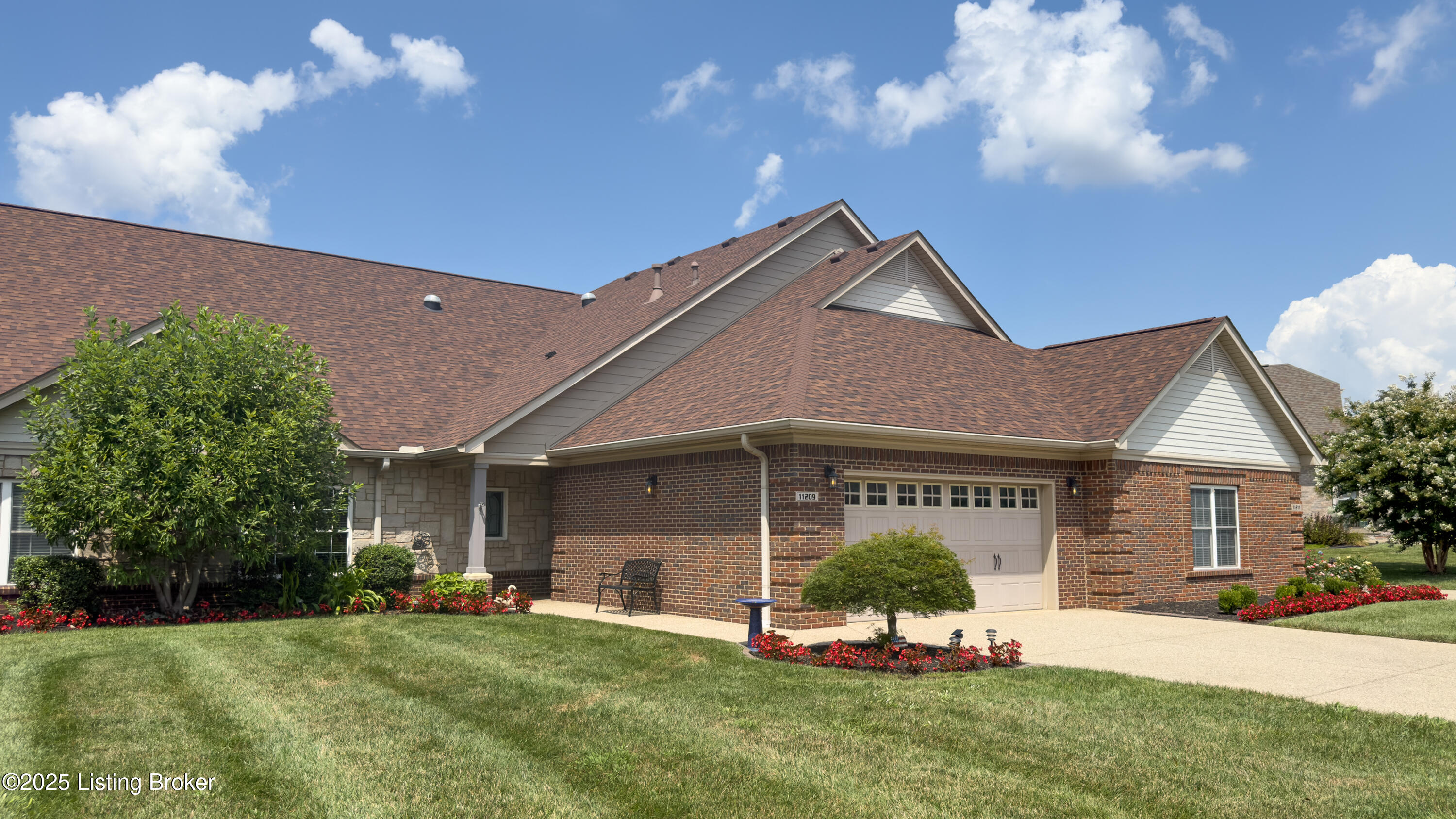 11209 Falling Springs Dr