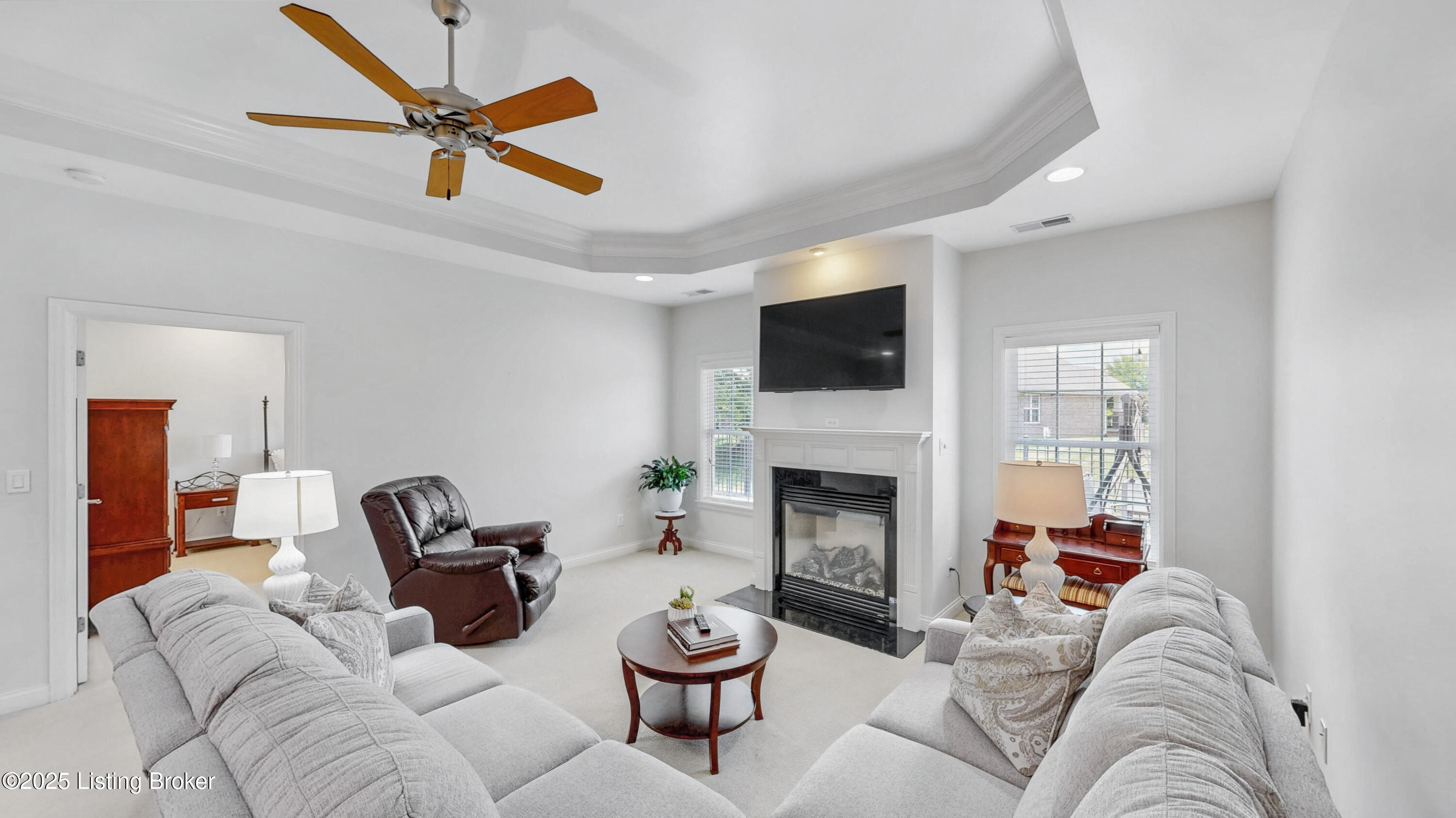11209 Falling Springs Dr