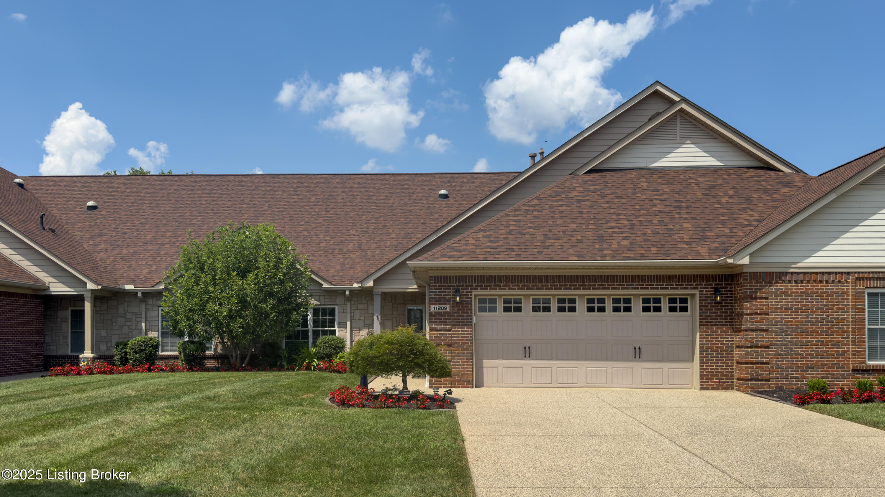 11209 Falling Springs Dr