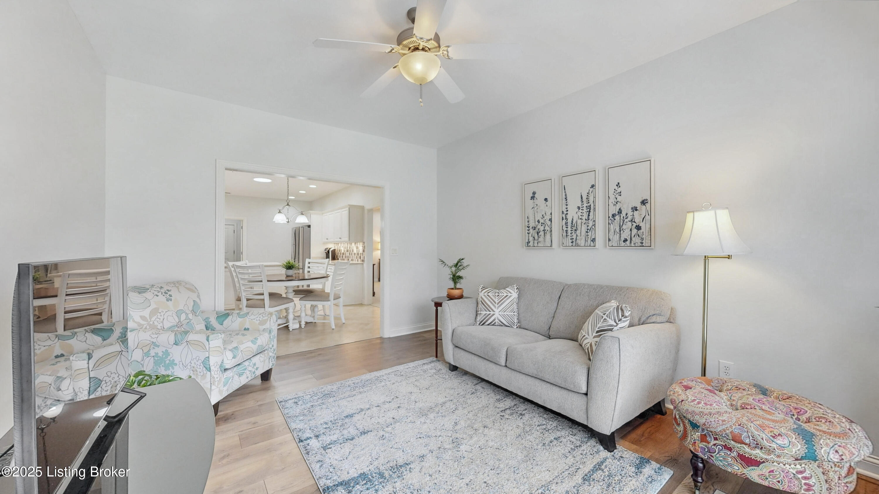 11209 Falling Springs Dr