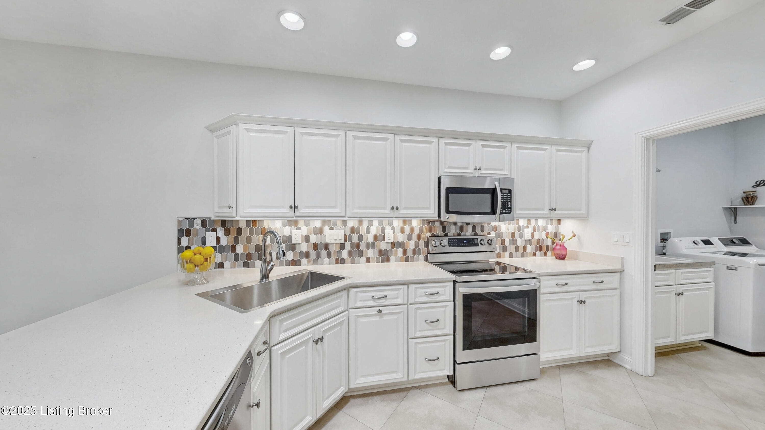 11209 Falling Springs Dr