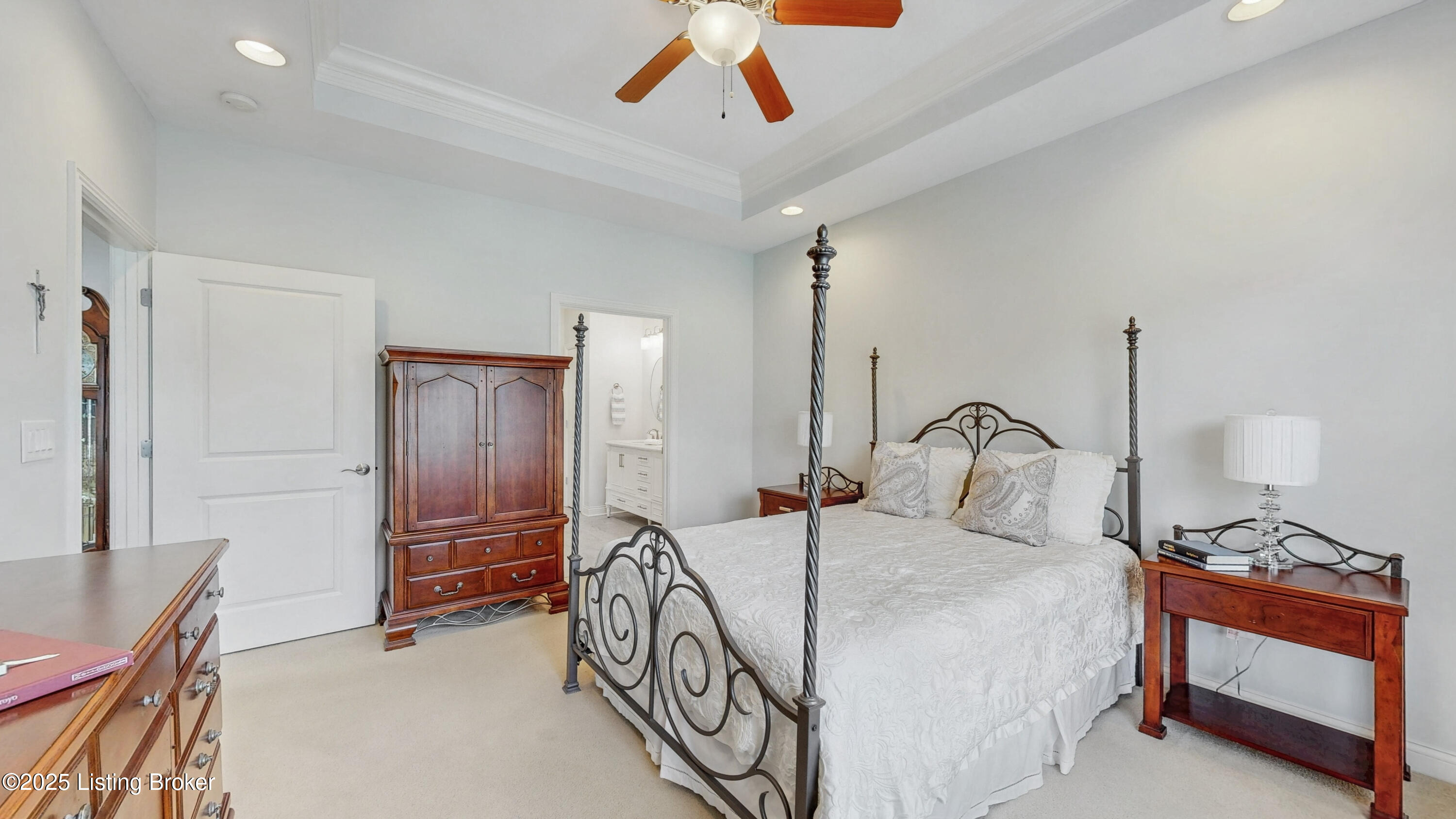 11209 Falling Springs Dr