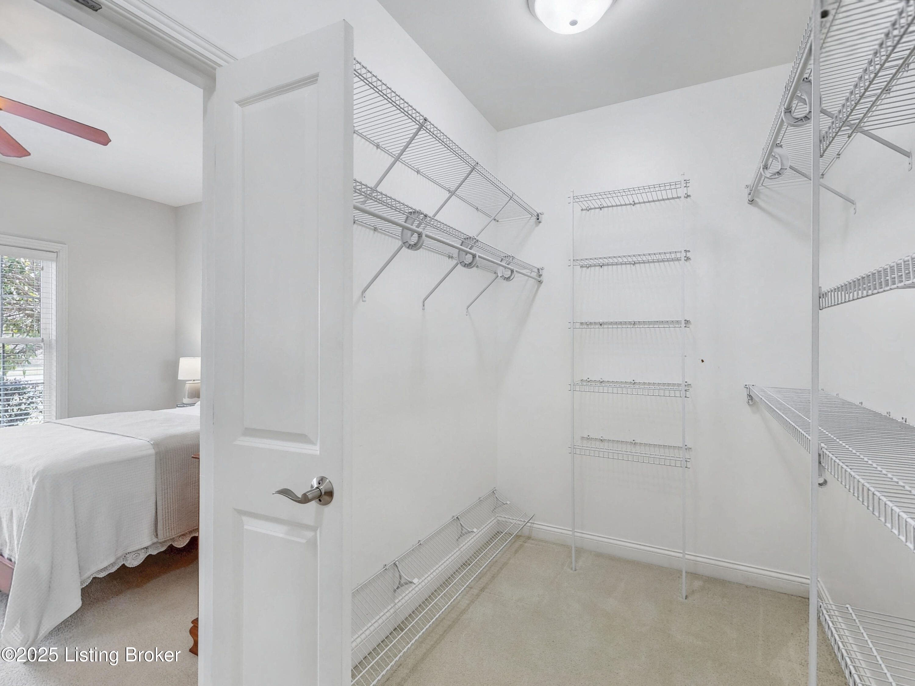 11209 Falling Springs Dr