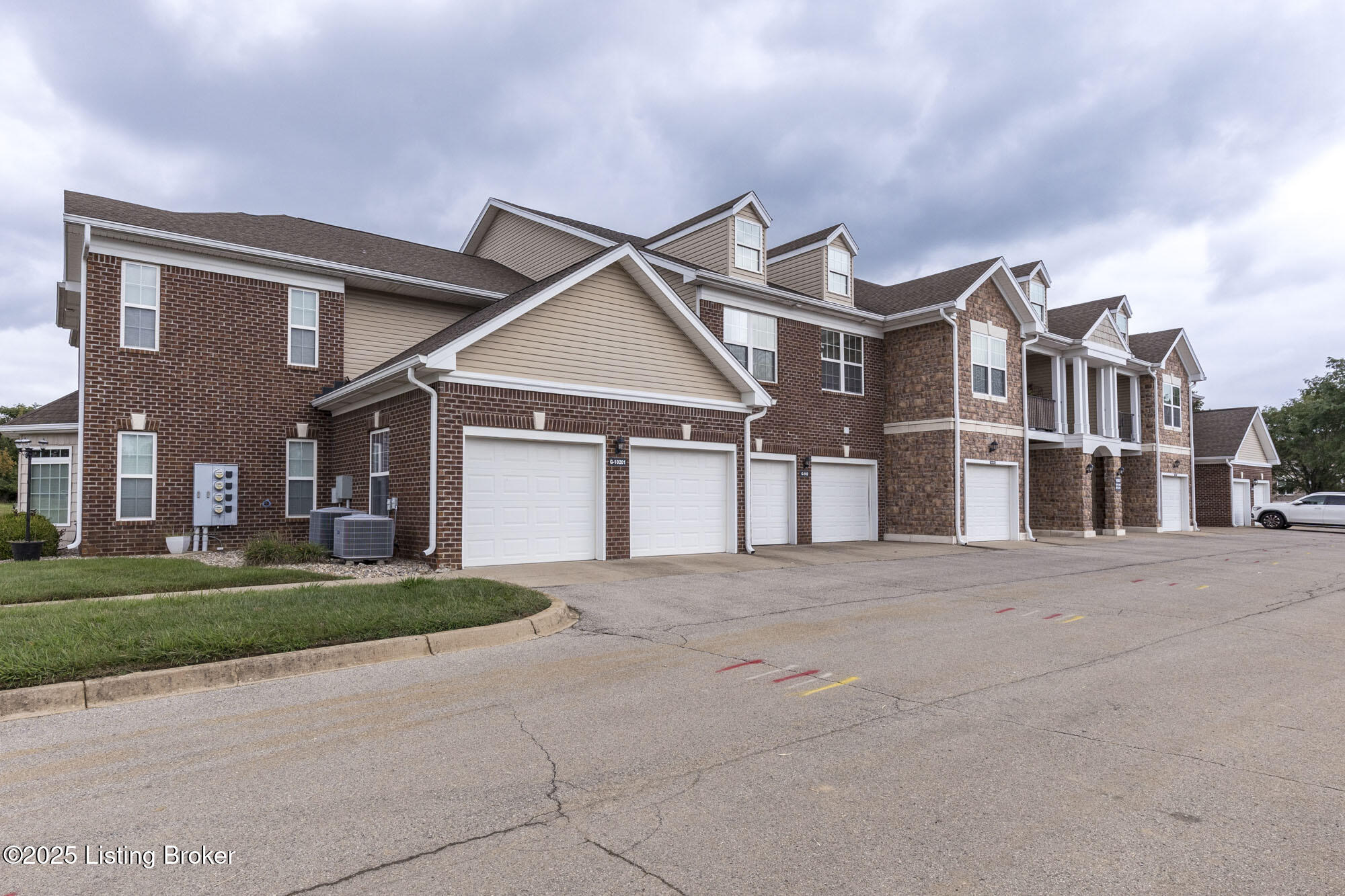 10203 Lark Meadow Dr 201