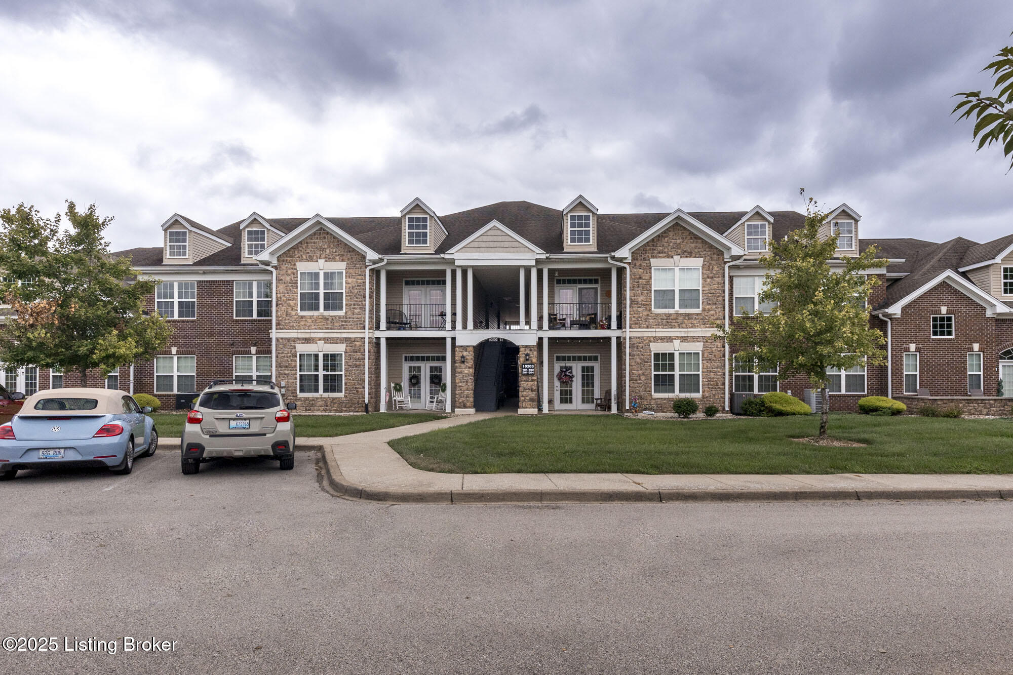 10203 Lark Meadow Dr 201