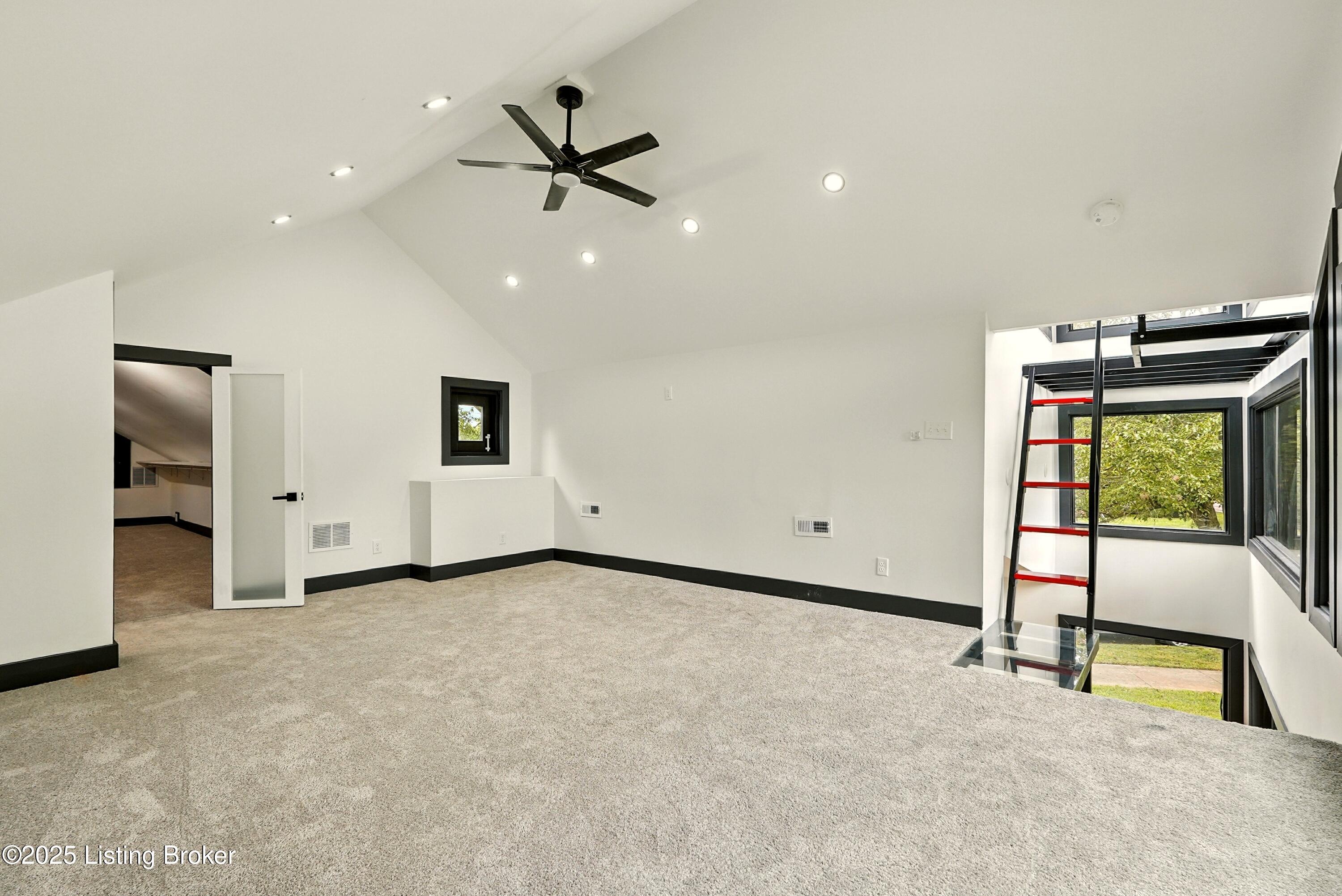 1100 Ellison Ave