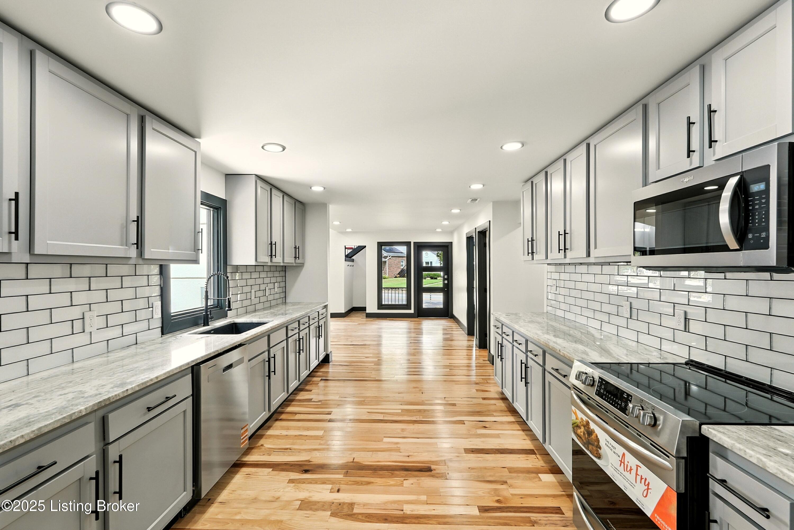 1100 Ellison Ave
